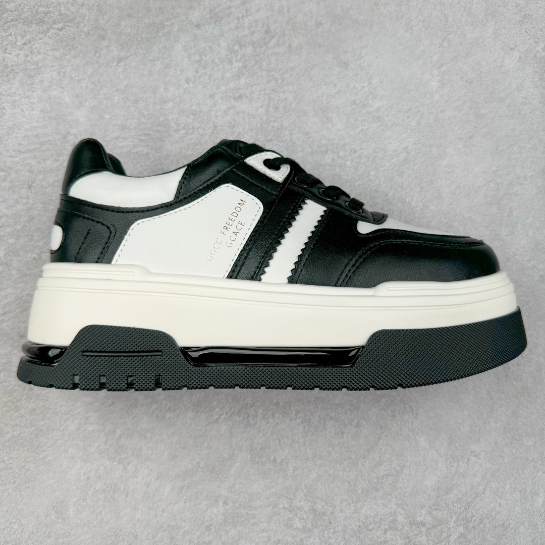 秋冬新款广东大厂出品 原盒原底面 2024赵露思同款 新晋潮流鞋靴品GGCC GG-CC 赛博做旧脏脏鞋【地表裂纹】 时髦look轻松定格 不费力展现率性氛围 原版正确大底 高档银盒 全套包装 赛博做旧工艺 耐看百搭 不拘一格 6.5cm增高厚底 大长腿既视感轻松拿捏 #越穿越喜欢系列 百搭不挑人 货号:G24X9856 尺码:35 36 37 38 39 40-选品中心