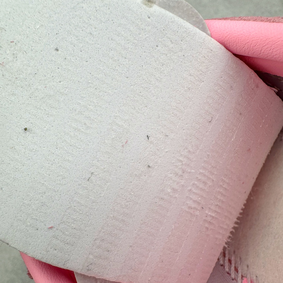 图片[11]-＃CS纯原 AD Originals Gazelle Bold W 羚羊松糕系列复古百搭厚底增高低帮休闲运动板鞋 HO6122 新的一年就要换新的打扮啦！除了设定变美、健身、减肥等目标外，你已经可以利用鞋子来“偷偷改善身材比例”的愿望了！ 因为有一句话。身高不够。鞋子来凑~赶快入手以下各大运动品牌最新推出的“厚底增高运动鞋”吧。 是最好穿最百搭的长腿神器。 重点是……不仅价格不错～鞋子也不错啊！Originals的Gazelle Bold鞋款打造出「超厚底版本」！延续流线鞋型、经典麂皮材质、白色三条线和侧面烫金标志的复古外型，奶油白鞋底高度直接乘3，出门搭上它，保证一路步步高升。尺码：36 36⅔ 37⅓ 38 38⅔ 39⅓ 40-选品中心