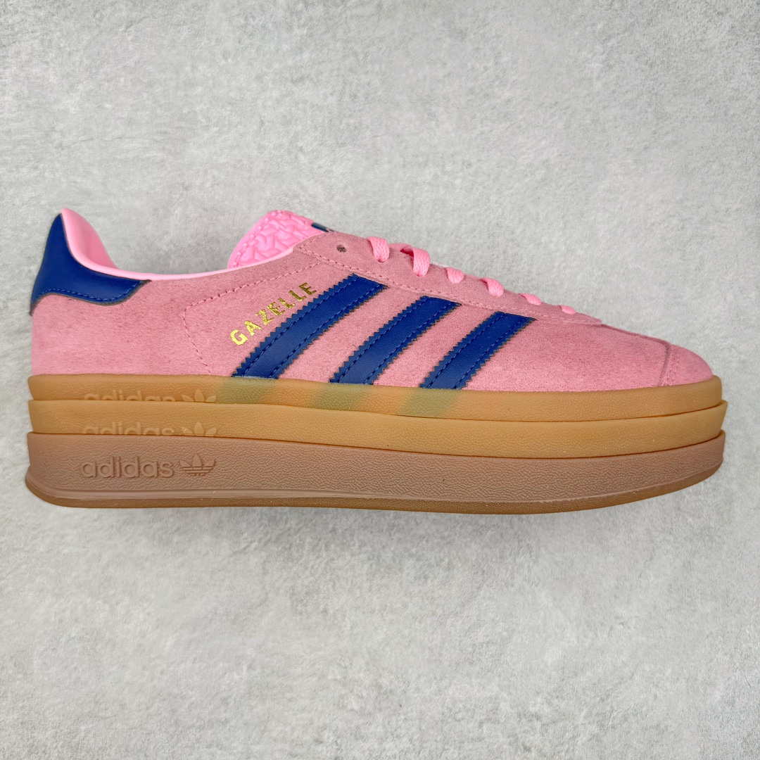 ＃CS纯原 AD Originals Gazelle Bold W 羚羊松糕系列复古百搭厚底增高低帮休闲运动板鞋 HO6122 新的一年就要换新的打扮啦！除了设定变美、健身、减肥等目标外，你已经可以利用鞋子来“偷偷改善身材比例”的愿望了！ 因为有一句话。身高不够。鞋子来凑~赶快入手以下各大运动品牌最新推出的“厚底增高运动鞋”吧。 是最好穿最百搭的长腿神器。 重点是……不仅价格不错～鞋子也不错啊！Originals的Gazelle Bold鞋款打造出「超厚底版本」！延续流线鞋型、经典麂皮材质、白色三条线和侧面烫金标志的复古外型，奶油白鞋底高度直接乘3，出门搭上它，保证一路步步高升。尺码：36 36⅔ 37⅓ 38 38⅔ 39⅓ 40-选品中心