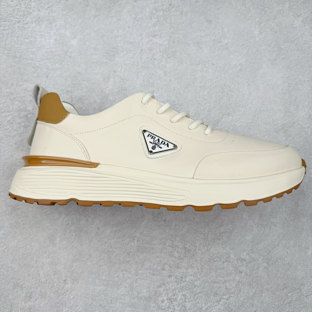 PRADA普拉达 厚底徽标系带运动休闲男鞋系列 #广东大厂品质 专柜同步 大气个性更潮更抢眼更追求档次,它将颠覆旧念,与您共度时尚潮人必备! 面料采用原版进口小牛皮 牛皮内里垫脚 橡胶发泡大底 轻便防滑耐磨 脚感舒适 款式耐看做工精细 配以简洁利落的鞋楦 彰显男人的果敢和硬朗 尺码:39-44(皮鞋码)-选品中心