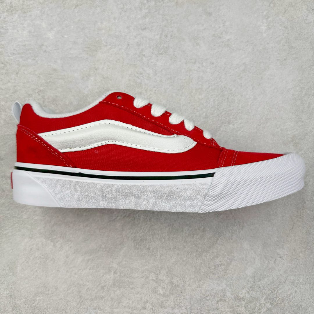 Vans Knu Skool 酒红白 官方新配色 肥胖版立体大Logo 加厚鞋舌 低帮复古休闲硫化面包鞋 货号:VN000D22ZCF 尺码:35 36 36.5 37 38 38.5 39 40 40.5 41 42 42.5 43 44 45 工艺:硫化1:1(重量1:1、真标、原钢印、材质标、鞋型标、合格证)-选品中心