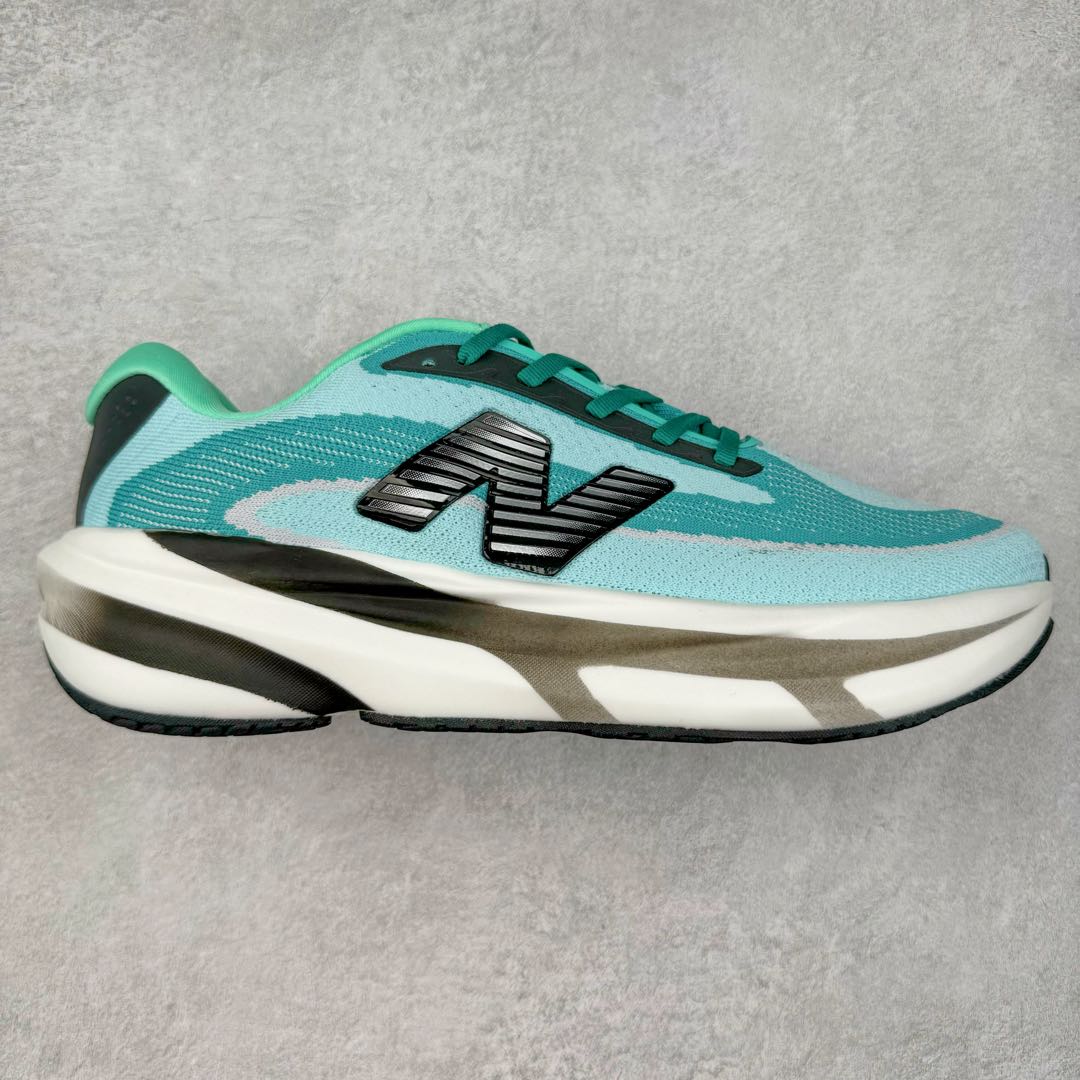 New Balance Fresh Foam X NB1080V5 新百伦系列低帮轻量化厚底健身休闲运动慢跑鞋 近赏｜无论是日常慢跑，还是City Walk，它都可轻松应对提起今年最流行的事情，想必在你所在的城市来一段City Walk，是很多潮男潮女都会做的吧。当时间来到十月，一年中最舒服的时光，无论是慢跑也好，还是City Walk，今天推荐的这双鞋，都可以轻松应对。那就是可以带给你久违的松弛感、治愈你柔软的需要的New Balance Fresh Foam X1080v15。作为New Balance经典跑鞋系列，1080系列可以说凝聚了品牌历来前沿科技与制造匠心。今年的v13版本可谓再度革新。在舒适体验、运动性能以及造型风格三个维度上做到了有机交融。舒适体验一直是1080跑鞋系列带给我们最大的直观感受，加上本就带有严肃跑鞋基因，在今年全新材料配方的Fresh FoamX中底泡棉上则有了不一样的缓震性能，重新定义“踩屎感”。可再生柔软针织鞋面使用可追溯的Repreve再生鞋面材料，柔软透气的鞋面提供绵密的贴合与包裹感，轻量分区橡胶大底分区外底橡胶采用新材料，改进纹路设计，增加前掌外底硬度，提升滚动反馈和传动效率。尺码：40 40.5 41.5 42 42.5 43 44 45-选品中心