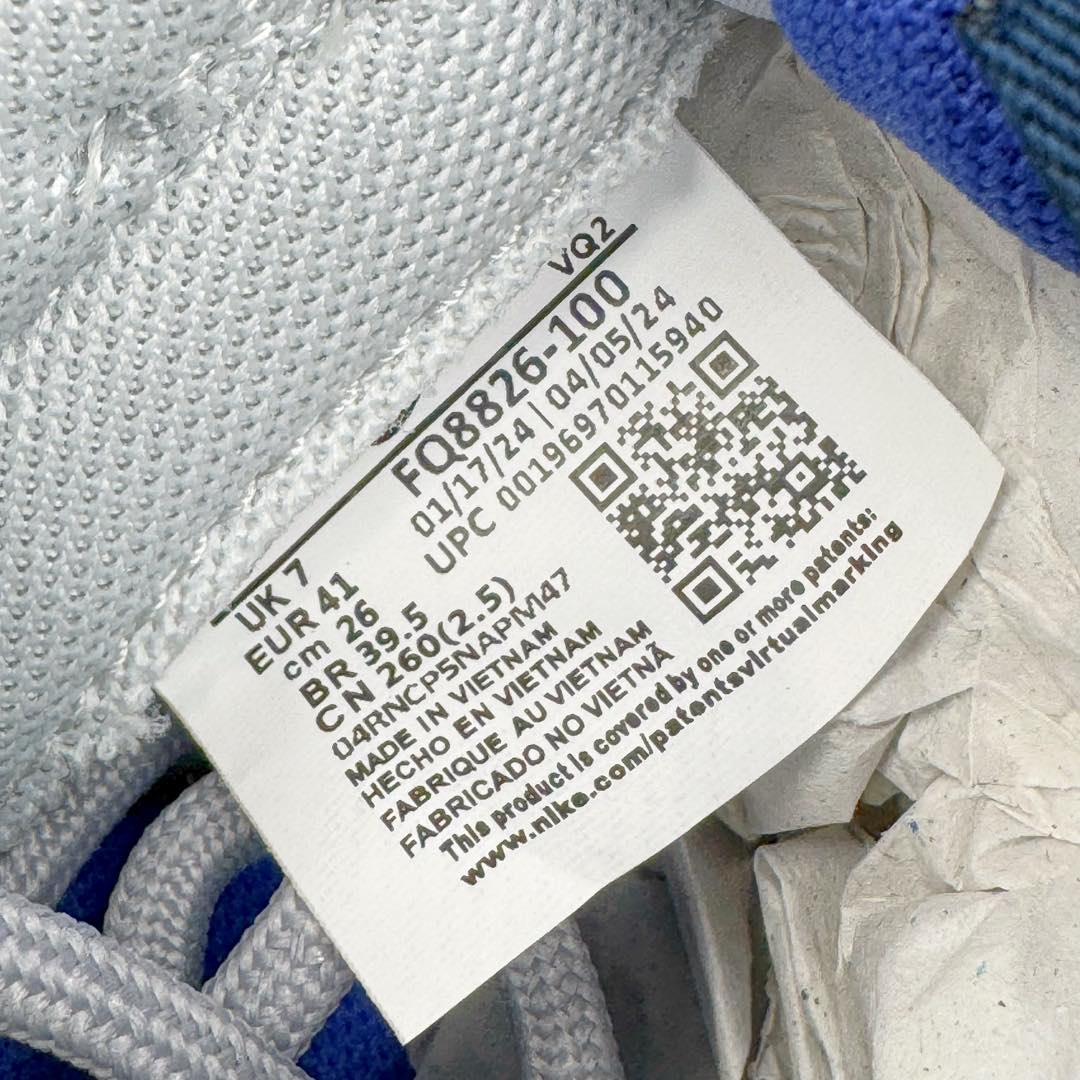 图片[13]-＃YC纯原 NK Dunk Low 宇宙星辰FQ8826-100 定制系列天花板 无原鞋不开发 全系列得物原鞋一比一校对开发 配色持续更新中 终端对接 优势输出 全套原厂楦头原纸板数据档案倾力打造 原汁原味莞产 极致还原 圈内最强针车工艺 高端零售指定版 广东原厂配套原盒原标 鞋盒分三个尺码段 原厂冲刀 超高清洁度 全鞋零毛边皮料切割 采用原厂百宏鞋带以及原厂百宏织唛舌标 内标可供原厂几率过验 进口原装条纹中底布 四线拉帮白色点胶 原厂拉帮手法遵循公司 原厂电绣 极致还原 尺码：36 36.5 37.5 38 38.5 39 40 40.5 41 42 42.5 43 44-选品中心