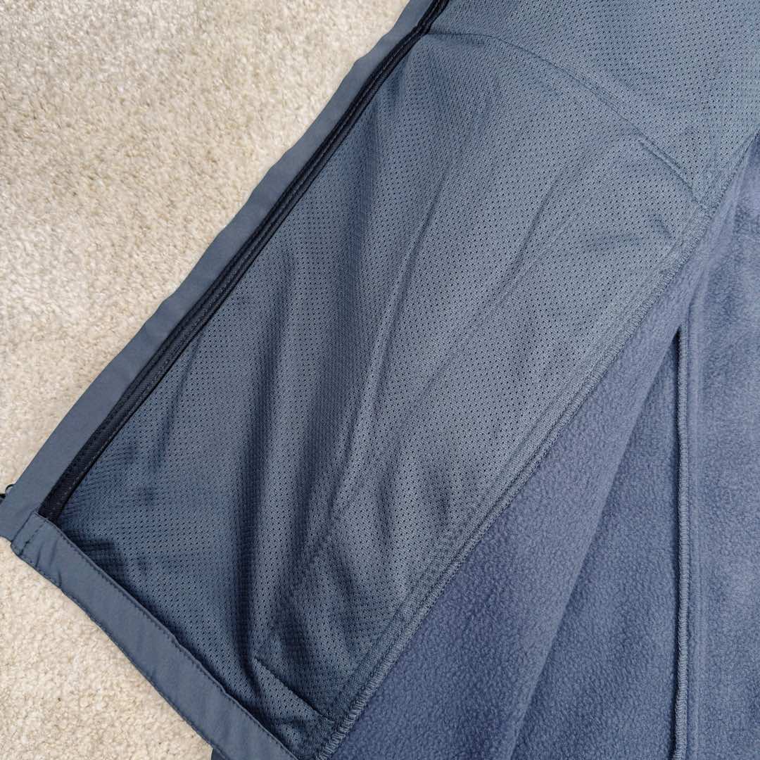 图片[12]-＃TZD Arcteryx GAMMA MX Jacket 始祖鸟立领抓绒拉链软壳夹克 Arcteryx中文名始祖鸟 加拿大户外服饰品牌 1989年创立于加拿大温哥华 始祖鸟来自加拿大海岸山脉 植根高山的专业户外品牌 始终秉承对精湛设计和工艺孜孜以求的准则 从1989年创立至今 Arcteryx始终不断在产品设计与做工上不惜工本 以满足始祖鸟的标准 品质、设计以及精简的理念造就了其良好的性能 并能满足严苛环境下的使用需求 尺码：S M L XL XXL-选品中心