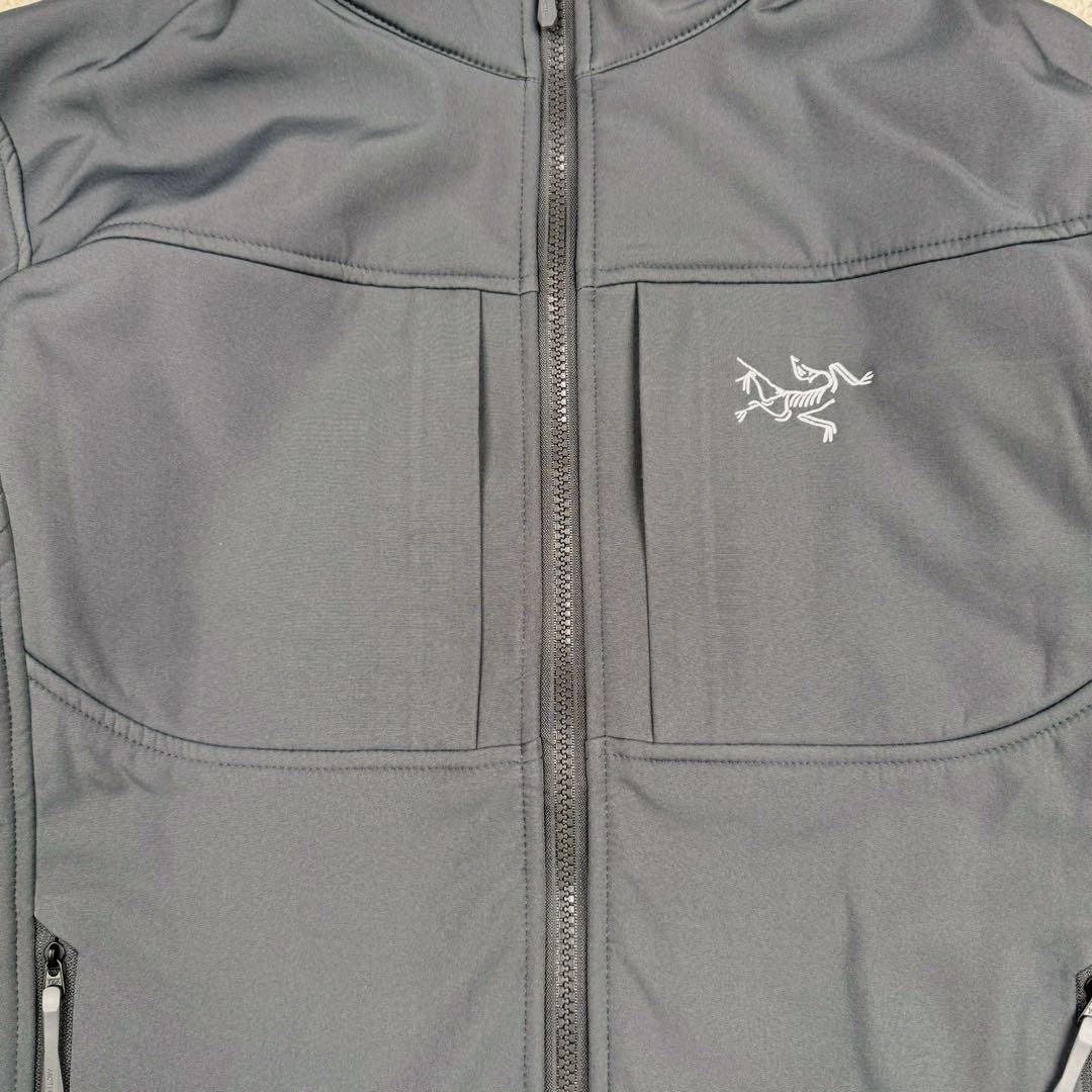图片[13]-＃TZD Arcteryx GAMMA MX Jacket 始祖鸟立领抓绒拉链软壳夹克 Arcteryx中文名始祖鸟 加拿大户外服饰品牌 1989年创立于加拿大温哥华 始祖鸟来自加拿大海岸山脉 植根高山的专业户外品牌 始终秉承对精湛设计和工艺孜孜以求的准则 从1989年创立至今 Arcteryx始终不断在产品设计与做工上不惜工本 以满足始祖鸟的标准 品质、设计以及精简的理念造就了其良好的性能 并能满足严苛环境下的使用需求 尺码：S M L XL XXL-选品中心