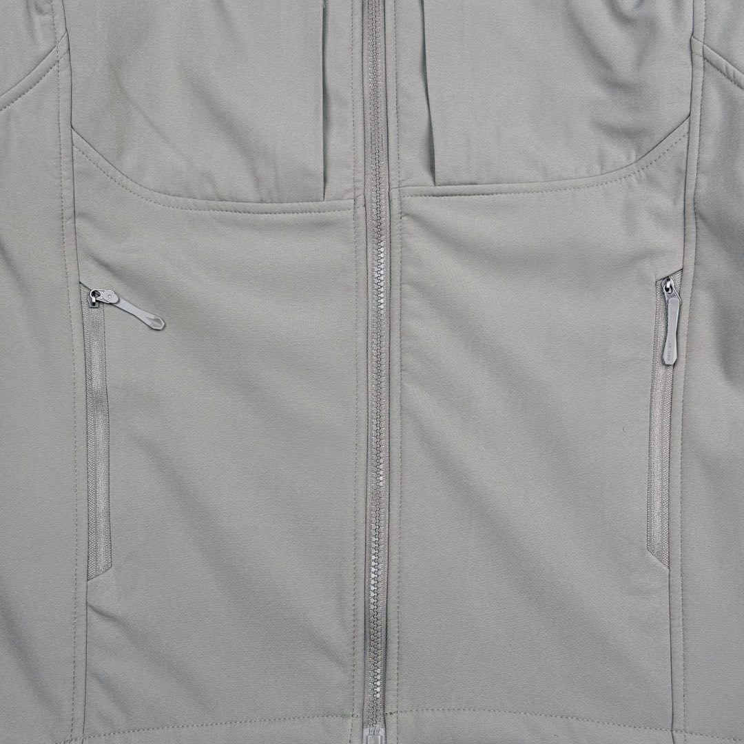 图片[11]-＃TZD Arcteryx GAMMA MX Jacket 始祖鸟立领抓绒拉链软壳夹克 Arcteryx中文名始祖鸟 加拿大户外服饰品牌 1989年创立于加拿大温哥华 始祖鸟来自加拿大海岸山脉 植根高山的专业户外品牌 始终秉承对精湛设计和工艺孜孜以求的准则 从1989年创立至今 Arcteryx始终不断在产品设计与做工上不惜工本 以满足始祖鸟的标准 品质、设计以及精简的理念造就了其良好的性能 并能满足严苛环境下的使用需求 尺码：S M L XL XXL-选品中心