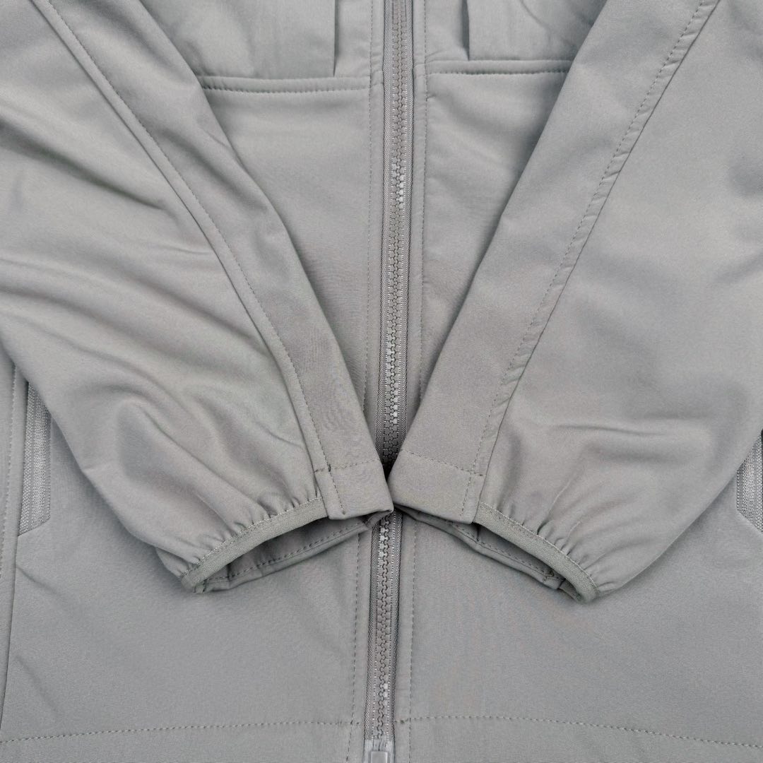 图片[9]-＃TZD Arcteryx GAMMA MX Jacket 始祖鸟立领抓绒拉链软壳夹克 Arcteryx中文名始祖鸟 加拿大户外服饰品牌 1989年创立于加拿大温哥华 始祖鸟来自加拿大海岸山脉 植根高山的专业户外品牌 始终秉承对精湛设计和工艺孜孜以求的准则 从1989年创立至今 Arcteryx始终不断在产品设计与做工上不惜工本 以满足始祖鸟的标准 品质、设计以及精简的理念造就了其良好的性能 并能满足严苛环境下的使用需求 尺码：S M L XL XXL-选品中心