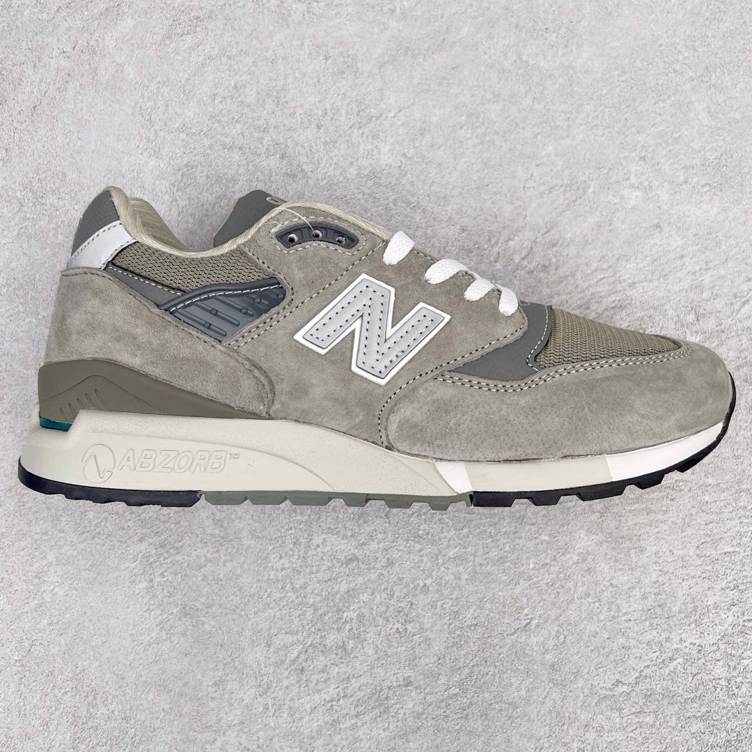 ＃K版纯原 New Balance M998 Made in USA NB新百伦高端美产血统系列经典复古休闲运动慢跑鞋 NB998 诞生于 1993 年，作为第一双使用 ABZORB 缓冲材料的鞋款，一经发售就受到大量消费者的热烈追捧，如今已经成为了历久不衰的经典代表鞋款之一。原楦原数据开发版型 以优质面料制成鞋面结构。鞋面采用经典网眼布材质，辅以绒面革覆盖，带来更加清爽舒适的穿着体验。鞋舌上标记的 \\\”998\\\” 字样增强鞋款辨识度的同时，为鞋款注入更多动人细节。鞋款采用 ABZORB 缓冲材料的中底，通过缓冲和压缩阻力相结合来吸收冲击，稳定性高，不易打滑，助你畅享舒适有型的运动体验。采用猪巴革组合网织鞋面材质 后跟嵌入TPU装饰条稳固 升级原装5层独立私模 尺码：36 36.5 37 38 39.5 40 40.5 41.5 42 42.5 43 44 44.5 45-选品中心