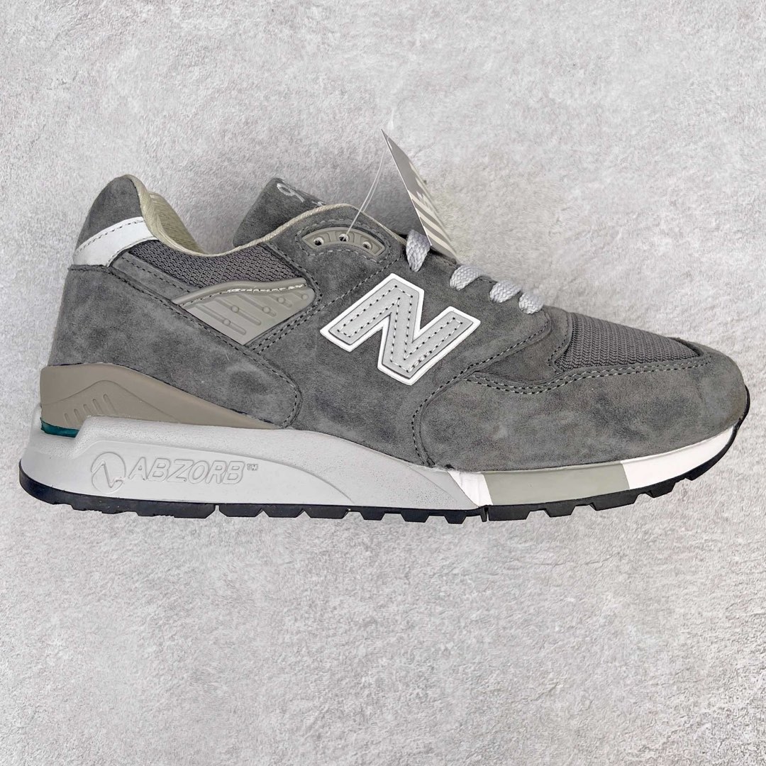 ＃K版纯原 New Balance M998 Made in USA NB新百伦高端美产血统系列经典复古休闲运动慢跑鞋 NB998 诞生于 1993 年，作为第一双使用 ABZORB 缓冲材料的鞋款，一经发售就受到大量消费者的热烈追捧，如今已经成为了历久不衰的经典代表鞋款之一。原楦原数据开发版型 以优质面料制成鞋面结构。鞋面采用经典网眼布材质，辅以绒面革覆盖，带来更加清爽舒适的穿着体验。鞋舌上标记的 \\\”998\\\” 字样增强鞋款辨识度的同时，为鞋款注入更多动人细节。鞋款采用 ABZORB 缓冲材料的中底，通过缓冲和压缩阻力相结合来吸收冲击，稳定性高，不易打滑，助你畅享舒适有型的运动体验。采用猪巴革组合网织鞋面材质 后跟嵌入TPU装饰条稳固 升级原装5层独立私模 尺码：36 36.5 37 38 39.5 40 40.5 41.5 42 42.5 43 44 44.5 45-选品中心