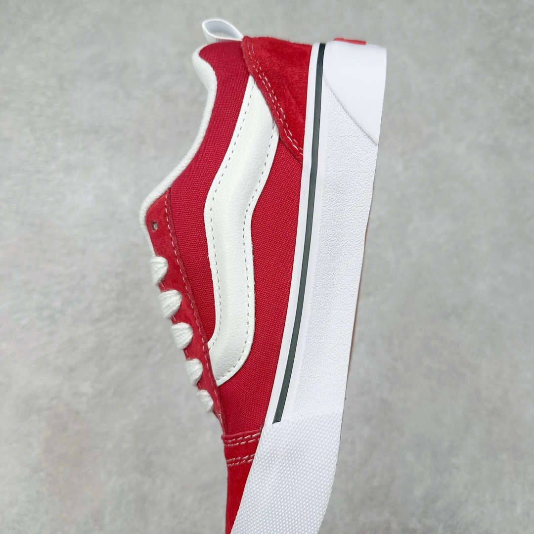 图片[7]-Vans Knu Skool 酒红白 官方新配色 肥胖版立体大Logo 加厚鞋舌 低帮复古休闲硫化面包鞋 货号：VN000D22ZCF 尺码：35 36 36.5 37 38 38.5 39 40 40.5 41 42 42.5 43 44 45 工艺：硫化1：1（重量1：1、真标、原钢印、材质标、鞋型标、合格证）-选品中心