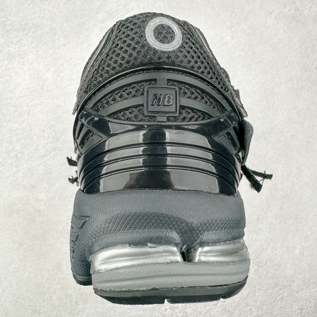 图片[8]-＃DT纯原 新百伦NB New Balance M1906系列 全套原楦原纸板原厂数据开发 进口三明治网面 原装进口皮料正确绒感卡色 正确中底拉帮中底网布细节 原厂标裁 带紫光防伪 定制后跟透明水晶模块 冲裁组合 大底贴合程度胶水上色把控完美 整洁度挑战全网艺术家 多道序QC把关品质完善 匠心打造 耗时两个月开发完成 工艺极其复杂难度可想而知 新开独立私模大底 正确六层组合大底 高端零售专供产物 尺码：36 37 37.5 38 38.5 39 40 40.5 41 42 42.5 43 44 45-选品中心