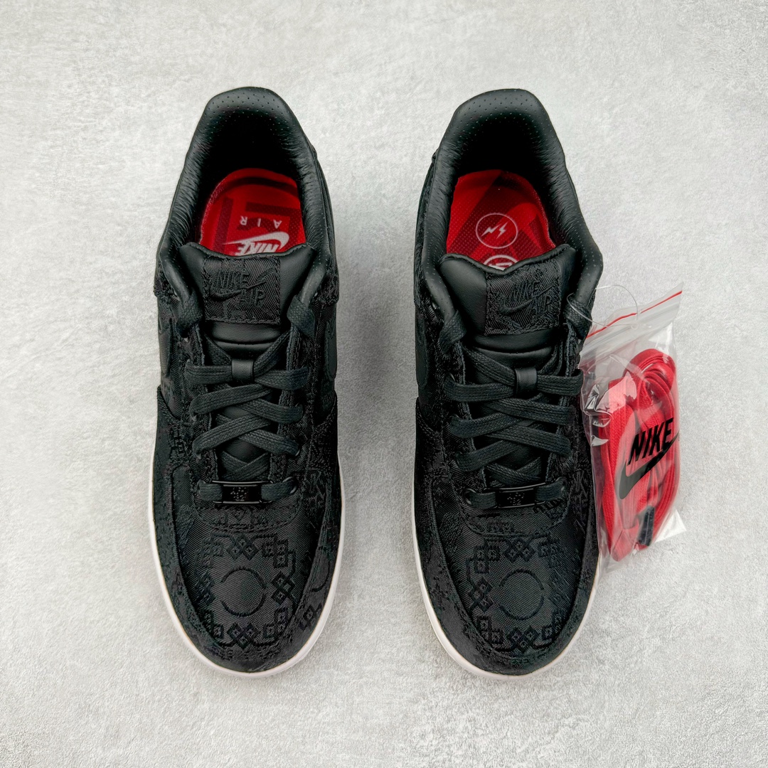 图片[2]-＃OG纯原福利 CLOT x Fragment Design x NK Air Force 1 Premium 空军一号联名闪电黑丝绸CJ3986-001 全套原原楦纸版 越南原大装底 内置全气掌垫 采用韩原国装进口丝绸 内层采原用厂Sadisa头皮层料 双可层撕 可性玩极高 3D精准雕刻纹理晰清细致 全套同官步方原厂配件 附赠黄米鞋带 官正方确原盒包装 中底原拉厂帮 尺码：36 36.5 37.5 38 38.5 39 40 42-选品中心