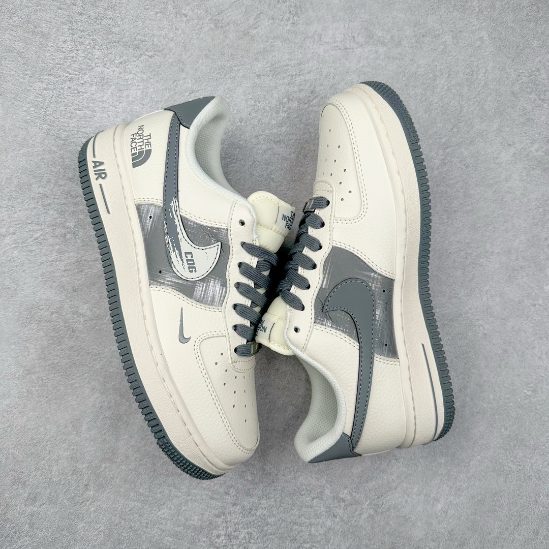 图片[3]-NK Air Force 1´07 Low 空军一号低帮百搭休闲运动板鞋 DM6688-002 柔软、弹性十足的缓震性能和出色的中底设计 横跨复古与现代的外型结合 造就出风靡全球 三十多年的Force 1 直到今天还深受青睐 尺码：36 36.5 37.5 38 38.5 39 40 40.5 41 42 42.5 43 44 44.5 45-选品中心