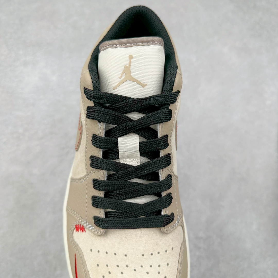 图片[5]-Air Jordan AJ1 Low 低帮系列定制配色 DC2024-033 原厂内置气垫魔块 A模大底 头层小牛皮 鞋舌AJ原厂专用牛津布+AJ专用反口珍珠布+原厂无杂质高弹内里海棉+特殊封边弹力鞋带 尺码：36 36.5 37.5 38 38.5 39 40 40.5 41 42 42.5 43 44 44.5 45 46-选品中心