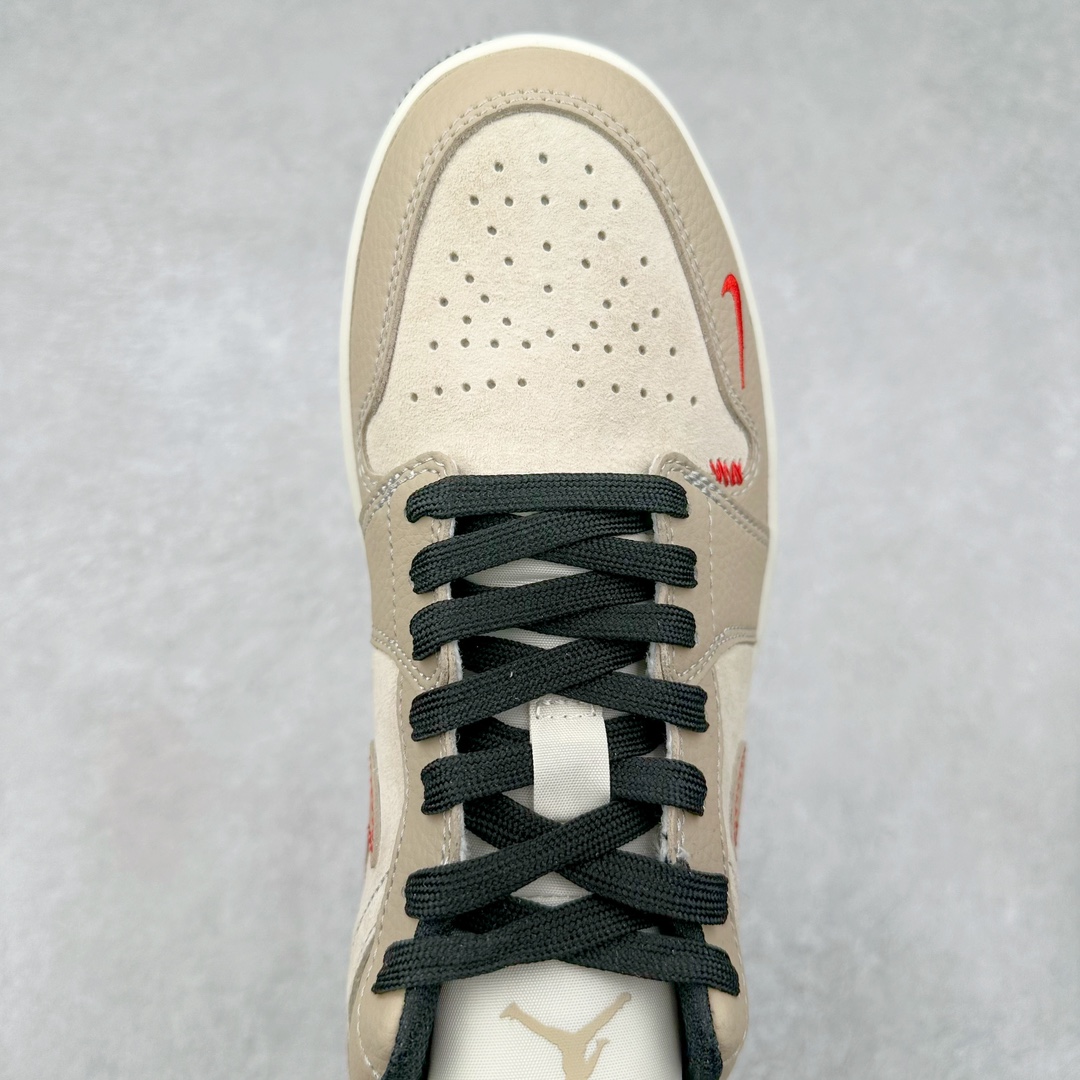 图片[4]-Air Jordan AJ1 Low 低帮系列定制配色 DC2024-033 原厂内置气垫魔块 A模大底 头层小牛皮 鞋舌AJ原厂专用牛津布+AJ专用反口珍珠布+原厂无杂质高弹内里海棉+特殊封边弹力鞋带 尺码：36 36.5 37.5 38 38.5 39 40 40.5 41 42 42.5 43 44 44.5 45 46-选品中心