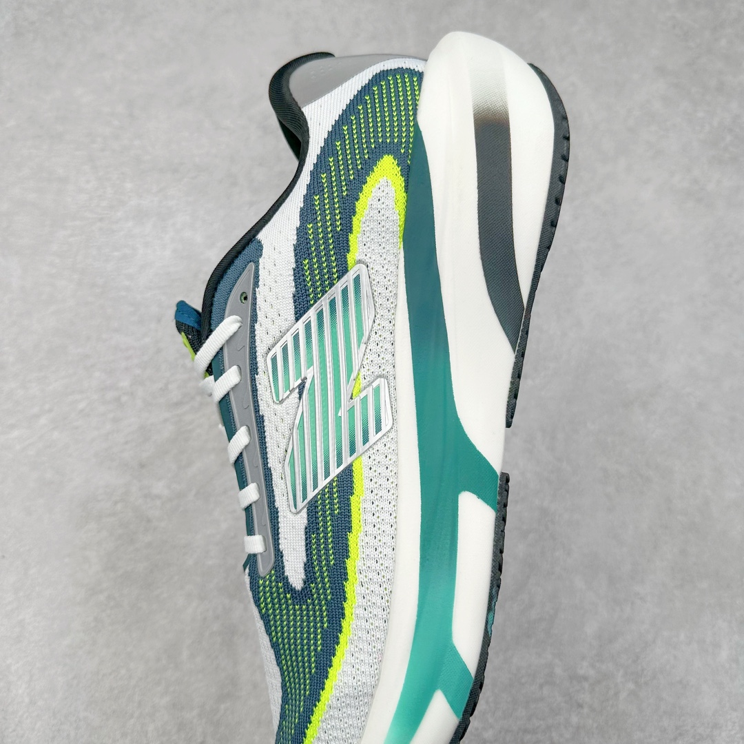 图片[7]-New Balance Fresh Foam X NB1080V5 新百伦系列低帮轻量化厚底健身休闲运动慢跑鞋 近赏｜无论是日常慢跑，还是City Walk，它都可轻松应对提起今年最流行的事情，想必在你所在的城市来一段City Walk，是很多潮男潮女都会做的吧。当时间来到十月，一年中最舒服的时光，无论是慢跑也好，还是City Walk，今天推荐的这双鞋，都可以轻松应对。那就是可以带给你久违的松弛感、治愈你柔软的需要的New Balance Fresh Foam X1080v15。作为New Balance经典跑鞋系列，1080系列可以说凝聚了品牌历来前沿科技与制造匠心。今年的v13版本可谓再度革新。在舒适体验、运动性能以及造型风格三个维度上做到了有机交融。舒适体验一直是1080跑鞋系列带给我们最大的直观感受，加上本就带有严肃跑鞋基因，在今年全新材料配方的Fresh FoamX中底泡棉上则有了不一样的缓震性能，重新定义“踩屎感”。可再生柔软针织鞋面使用可追溯的Repreve再生鞋面材料，柔软透气的鞋面提供绵密的贴合与包裹感，轻量分区橡胶大底分区外底橡胶采用新材料，改进纹路设计，增加前掌外底硬度，提升滚动反馈和传动效率。尺码：40 40.5 41.5 42 42.5 43 44 45-选品中心