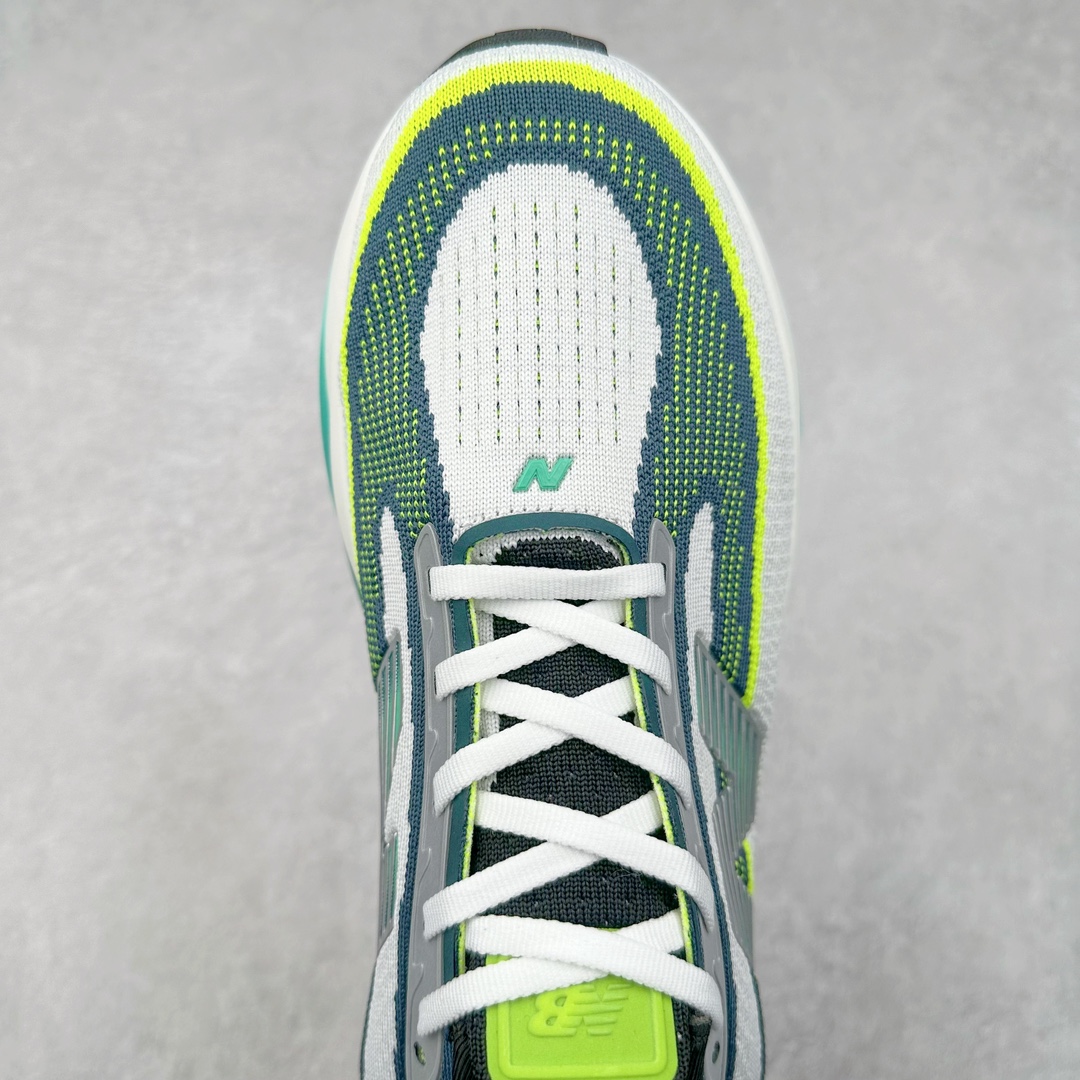 图片[4]-New Balance Fresh Foam X NB1080V5 新百伦系列低帮轻量化厚底健身休闲运动慢跑鞋 近赏｜无论是日常慢跑，还是City Walk，它都可轻松应对提起今年最流行的事情，想必在你所在的城市来一段City Walk，是很多潮男潮女都会做的吧。当时间来到十月，一年中最舒服的时光，无论是慢跑也好，还是City Walk，今天推荐的这双鞋，都可以轻松应对。那就是可以带给你久违的松弛感、治愈你柔软的需要的New Balance Fresh Foam X1080v15。作为New Balance经典跑鞋系列，1080系列可以说凝聚了品牌历来前沿科技与制造匠心。今年的v13版本可谓再度革新。在舒适体验、运动性能以及造型风格三个维度上做到了有机交融。舒适体验一直是1080跑鞋系列带给我们最大的直观感受，加上本就带有严肃跑鞋基因，在今年全新材料配方的Fresh FoamX中底泡棉上则有了不一样的缓震性能，重新定义“踩屎感”。可再生柔软针织鞋面使用可追溯的Repreve再生鞋面材料，柔软透气的鞋面提供绵密的贴合与包裹感，轻量分区橡胶大底分区外底橡胶采用新材料，改进纹路设计，增加前掌外底硬度，提升滚动反馈和传动效率。尺码：40 40.5 41.5 42 42.5 43 44 45-选品中心