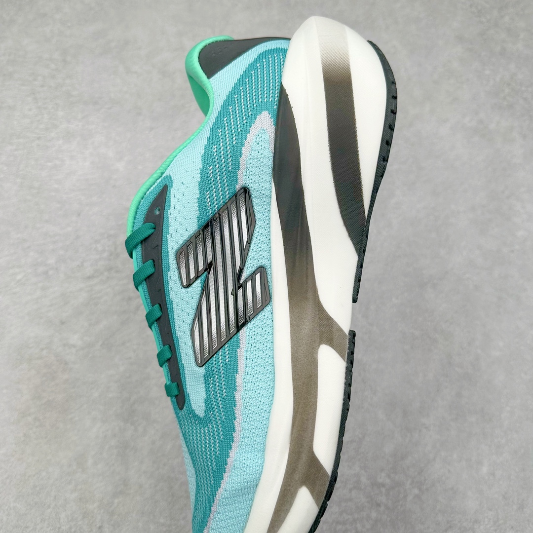 图片[7]-New Balance Fresh Foam X NB1080V5 新百伦系列低帮轻量化厚底健身休闲运动慢跑鞋 近赏｜无论是日常慢跑，还是City Walk，它都可轻松应对提起今年最流行的事情，想必在你所在的城市来一段City Walk，是很多潮男潮女都会做的吧。当时间来到十月，一年中最舒服的时光，无论是慢跑也好，还是City Walk，今天推荐的这双鞋，都可以轻松应对。那就是可以带给你久违的松弛感、治愈你柔软的需要的New Balance Fresh Foam X1080v15。作为New Balance经典跑鞋系列，1080系列可以说凝聚了品牌历来前沿科技与制造匠心。今年的v13版本可谓再度革新。在舒适体验、运动性能以及造型风格三个维度上做到了有机交融。舒适体验一直是1080跑鞋系列带给我们最大的直观感受，加上本就带有严肃跑鞋基因，在今年全新材料配方的Fresh FoamX中底泡棉上则有了不一样的缓震性能，重新定义“踩屎感”。可再生柔软针织鞋面使用可追溯的Repreve再生鞋面材料，柔软透气的鞋面提供绵密的贴合与包裹感，轻量分区橡胶大底分区外底橡胶采用新材料，改进纹路设计，增加前掌外底硬度，提升滚动反馈和传动效率。尺码：40 40.5 41.5 42 42.5 43 44 45-选品中心