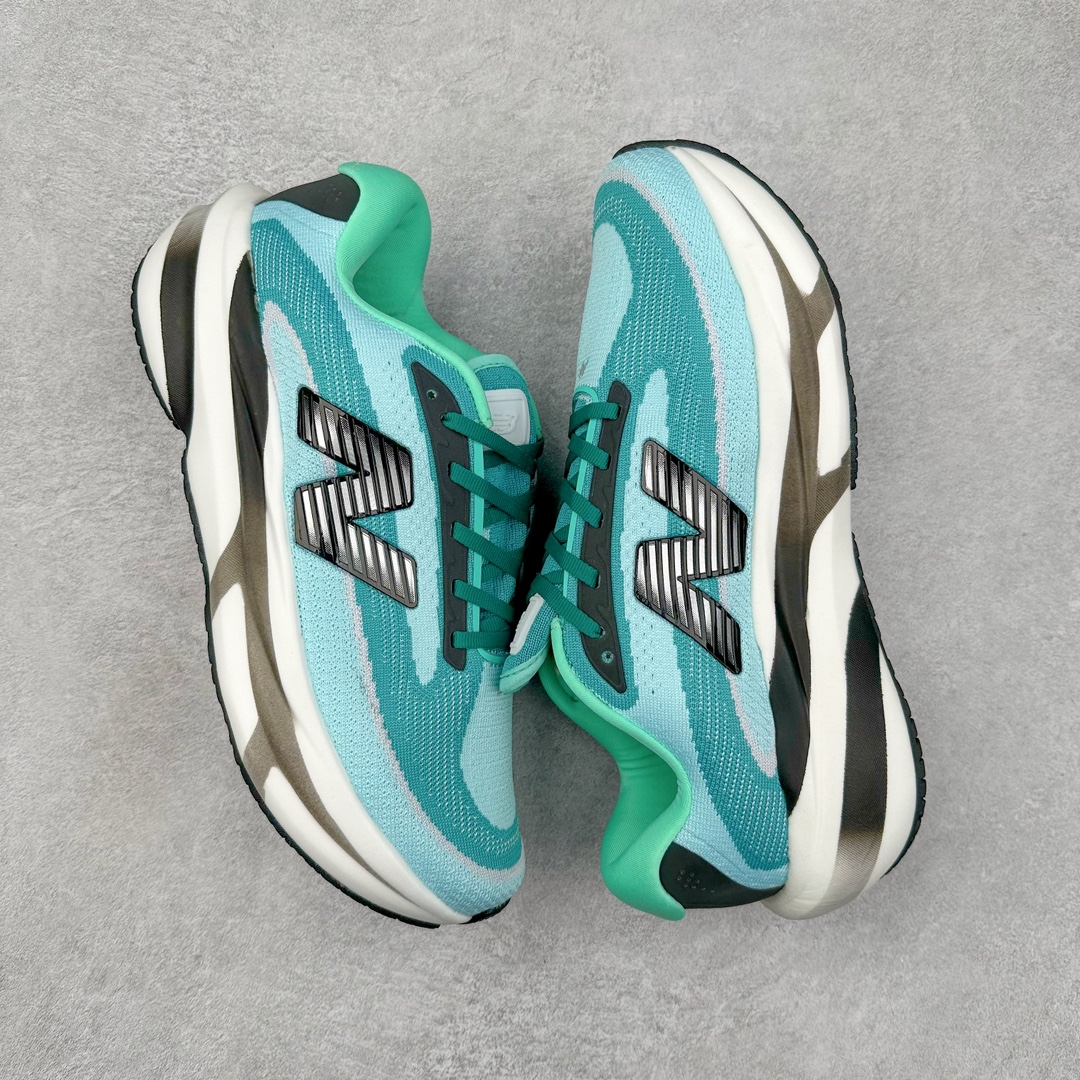 图片[3]-New Balance Fresh Foam X NB1080V5 新百伦系列低帮轻量化厚底健身休闲运动慢跑鞋 近赏｜无论是日常慢跑，还是City Walk，它都可轻松应对提起今年最流行的事情，想必在你所在的城市来一段City Walk，是很多潮男潮女都会做的吧。当时间来到十月，一年中最舒服的时光，无论是慢跑也好，还是City Walk，今天推荐的这双鞋，都可以轻松应对。那就是可以带给你久违的松弛感、治愈你柔软的需要的New Balance Fresh Foam X1080v15。作为New Balance经典跑鞋系列，1080系列可以说凝聚了品牌历来前沿科技与制造匠心。今年的v13版本可谓再度革新。在舒适体验、运动性能以及造型风格三个维度上做到了有机交融。舒适体验一直是1080跑鞋系列带给我们最大的直观感受，加上本就带有严肃跑鞋基因，在今年全新材料配方的Fresh FoamX中底泡棉上则有了不一样的缓震性能，重新定义“踩屎感”。可再生柔软针织鞋面使用可追溯的Repreve再生鞋面材料，柔软透气的鞋面提供绵密的贴合与包裹感，轻量分区橡胶大底分区外底橡胶采用新材料，改进纹路设计，增加前掌外底硬度，提升滚动反馈和传动效率。尺码：40 40.5 41.5 42 42.5 43 44 45-选品中心