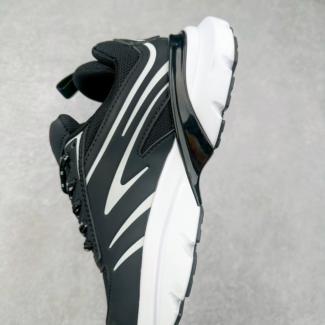 图片[7]-DIOR B44 Blade 迪奥2024新款圆头系带跑步鞋 新款鞋款的特点是受到 21 世纪启发的大胆蓬松造型 B44 Blade 运动鞋采用渐变技术网布制成 配有同色技术面料面板 鞋底上配有对比鲜明的 Blade 嵌件 与跑步世界息息相关 这款运动鞋具有运动、复古未来主义的外观 配有超细纤维和帆布嵌件 并饰有标志性的“Dior”标志 点缀在鞋面、鞋跟和侧面 鞋型饰有 Dior 和Lewis Hamilton标志性饰物 悬挂在鞋眼上 而鞋面、鞋跟和侧面则饰有 Dior 标志 尺码：36 37 38 39 40 41 42 43 44 45-选品中心