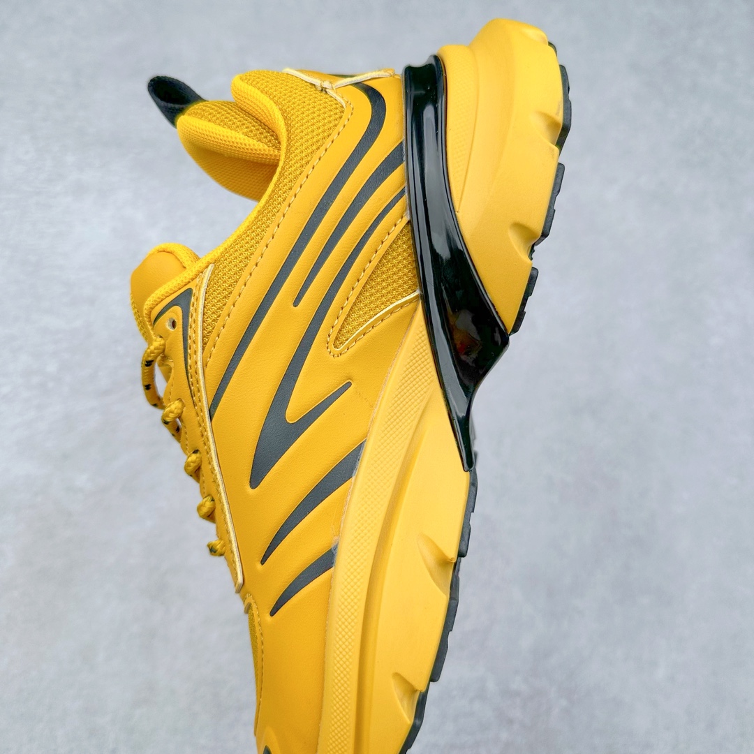 图片[7]-DIOR B44 Blade 迪奥2024新款圆头系带跑步鞋 新款鞋款的特点是受到 21 世纪启发的大胆蓬松造型 B44 Blade 运动鞋采用渐变技术网布制成 配有同色技术面料面板 鞋底上配有对比鲜明的 Blade 嵌件 与跑步世界息息相关 这款运动鞋具有运动、复古未来主义的外观 配有超细纤维和帆布嵌件 并饰有标志性的“Dior”标志 点缀在鞋面、鞋跟和侧面 鞋型饰有 Dior 和Lewis Hamilton标志性饰物 悬挂在鞋眼上 而鞋面、鞋跟和侧面则饰有 Dior 标志 尺码：36 37 38 39 40 41 42 43 44 45-选品中心