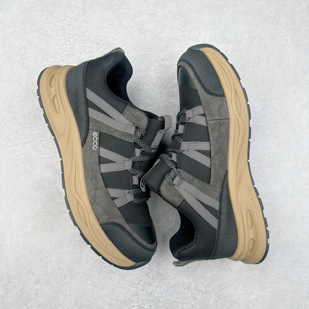 图片[3]-ECCO爱步2024年新款户外鞋防水透气越野跑鞋 健步踪迹系列 鞋面设有GORE-TEX防水薄膜 给你贴心防水保护 防水透气 直接注塑工艺连接鞋面与鞋底 一体成型 合脚稳固 BIOM自然律动科技鞋楦 符合人体工学 长效缓震带来裸足体验 橡胶大底 结合橡胶凸起鞋钉设计 适应多种地形 提供强劲抓地力与耐磨性 稳定支撑 越野无束 尺码：39 40 41 42 43 44（正常码）-选品中心