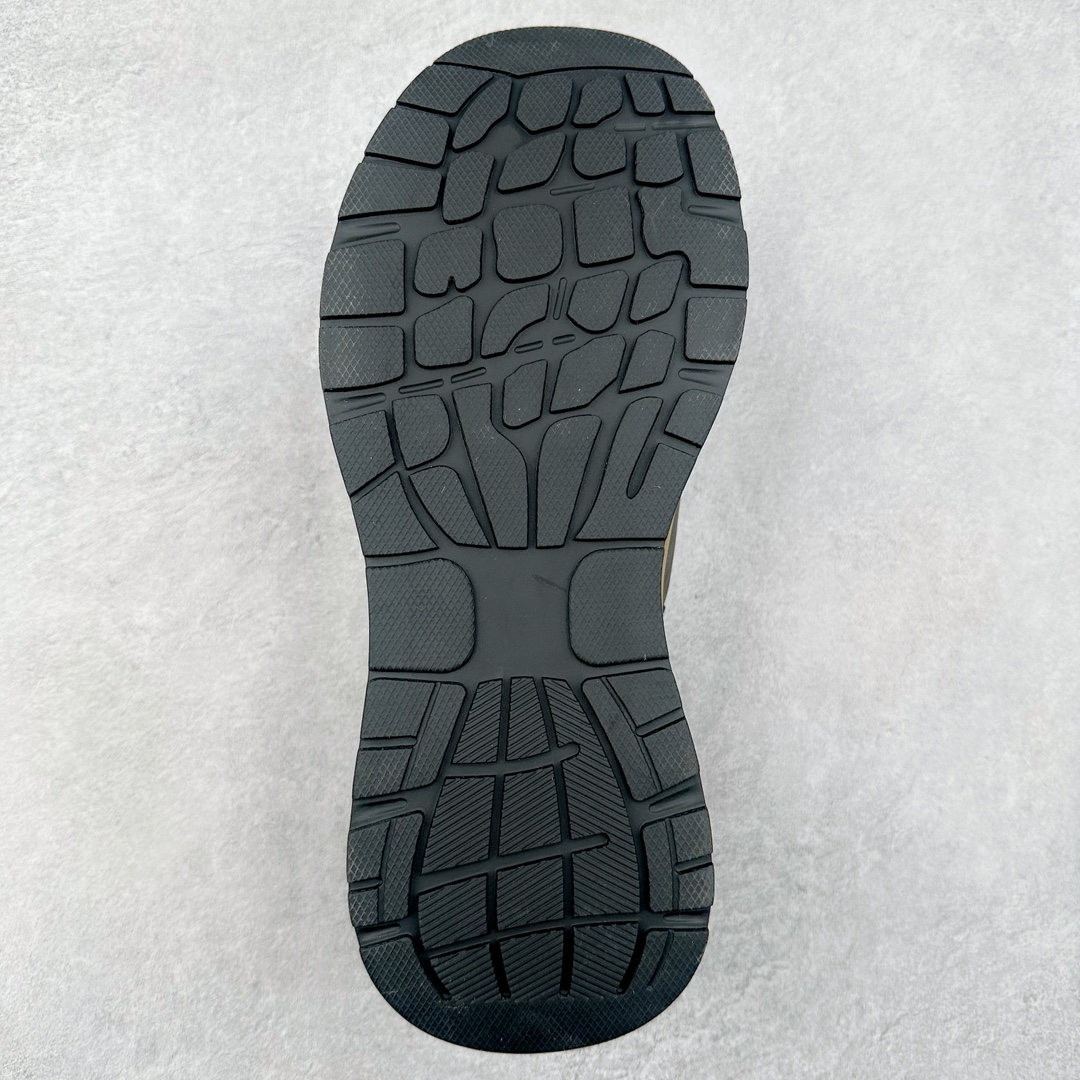 图片[9]-ECCO爱步2024年新款户外鞋防水透气越野跑鞋 健步踪迹系列 鞋面设有GORE-TEX防水薄膜 给你贴心防水保护 防水透气 直接注塑工艺连接鞋面与鞋底 一体成型 合脚稳固 BIOM自然律动科技鞋楦 符合人体工学 长效缓震带来裸足体验 橡胶大底 结合橡胶凸起鞋钉设计 适应多种地形 提供强劲抓地力与耐磨性 稳定支撑 越野无束 尺码：39 40 41 42 43 44（正常码）-选品中心