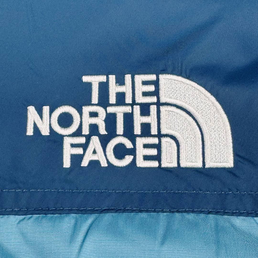 图片[7]-＃纯原特价福利 TheNorthFace 1996 Nuptse 4NCH 北面拼色户外经典潮牌羽绒服 美国原厂原版数据开版 比例协调、宽松、保暖、时尚 真正原厂内部数据 最大可穿至230斤左右【非市面为节约成本而缩小版型】建议对比尺码表参数 全新进口百灵达绣花机定制万针电绣 采用进口7号针 进口绣线 保证每字饱满、立体、清晰 可称最贵绣标 采用国标90白鸭绒填充 保暖性能更出色 轻便不厚重 压缩后的蓬松度恢复性好 原厂定制40D格子四级防水布料 独家采用原版一致单层布料做法【非市面通货内加胆布】采用单层布料考验了布料及羽绒必须要达标 防止跑绒 并保证手感及膨松度 内里采用尼龙nylon双重双层封禁设计 不会出现任何跑绒现象 内置抽拉绳扣的可调节下摆 可防风防寒 拉链采用吉田YKK原厂定制 刻字清晰 质感完美顺滑 建议比较可供过毒验货 辅料及扣子均采用原版一样铜芯弹簧【非市面铁芯弹簧】可对比了解更多细节 只做市场最高版本 袖口六角扣标志着同步原版一样的六角扣 真正做到和原版一摸一样 不诋毁 不浮夸 真实且不需要太多文案 因为专注 所以专业！ 库存明细 宝石蓝 XS×30 S×30 抹茶绿 XS×60 S×60 M×60 L×60 藏蓝绿 XS×120 S×35 M×25 卡其色 XS×10 S×20 M×60 L×60 XL×60 XXL×30-选品中心