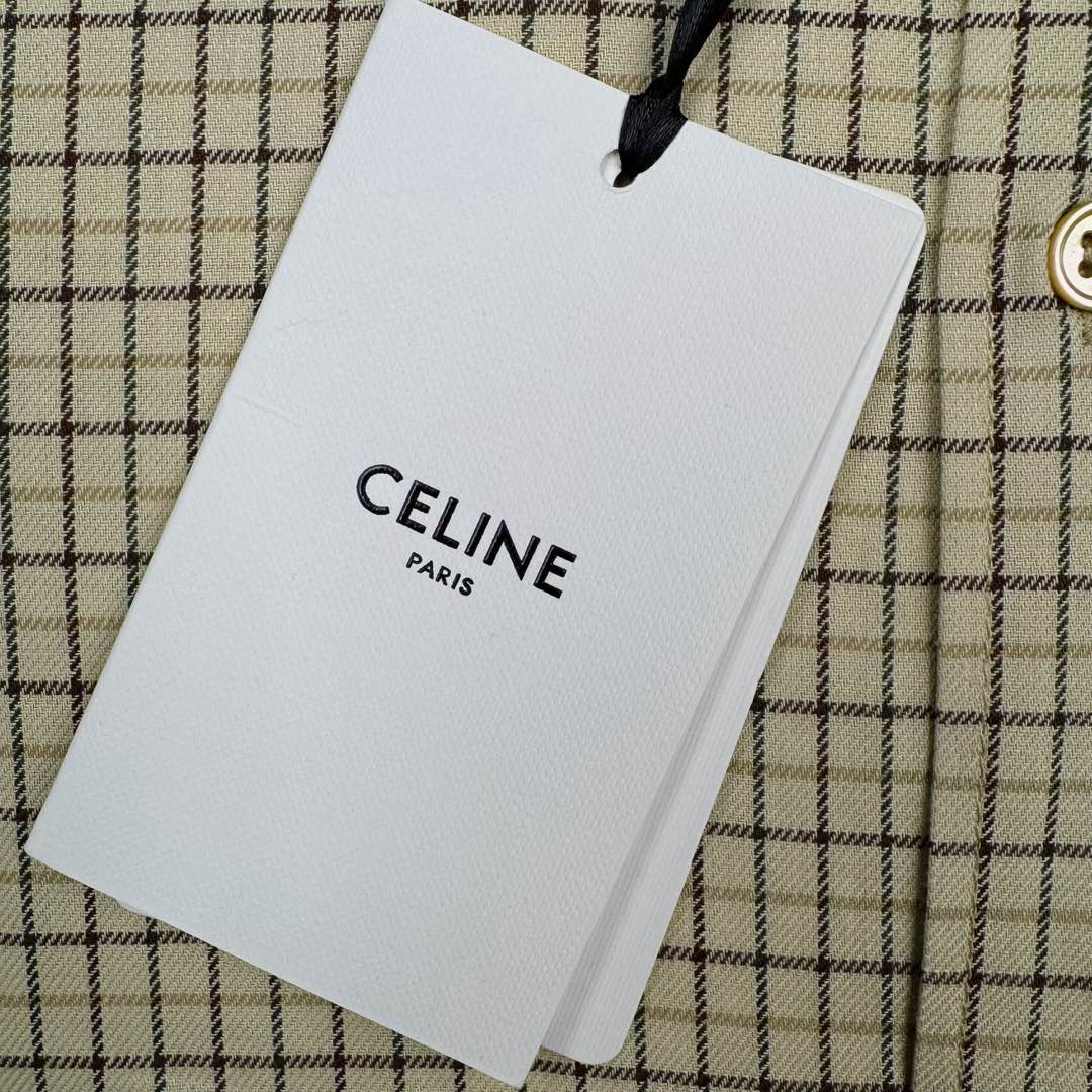 图片[16]-＃GD广顶 CELINE 赛琳 塔特萨尔尖领格纹纽扣长袖衬衫 淡黄色【塔特萨尔格纹衬衫】官网价：8300￥（1924T）采用【色织格子衬衫面料】经纬纱采用【60S双股紧密赛络纺】纬纱【订染大货面料颜色】【经纬密度160*140】前幅+口袋采用【还原华格子手工裁剪】【日本田岛绣花机刺绣小logo】配套【天然贝壳白蝶贝焗色封釉手缝扣】尺码：38 39 40 41-选品中心