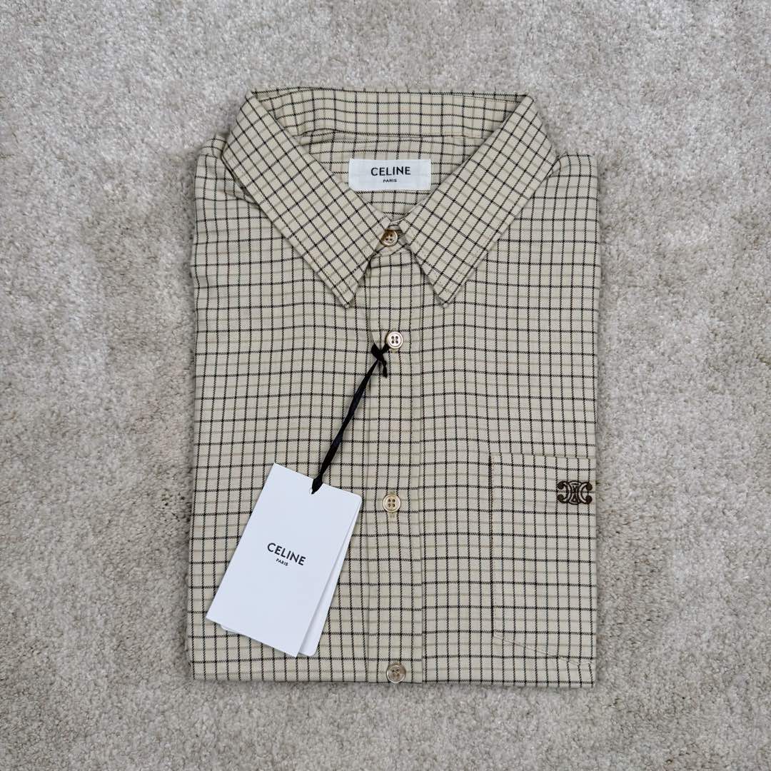 图片[4]-＃GD广顶 CELINE 赛琳 塔特萨尔尖领格纹纽扣长袖衬衫 淡黄色【塔特萨尔格纹衬衫】官网价：8300￥（1924T）采用【色织格子衬衫面料】经纬纱采用【60S双股紧密赛络纺】纬纱【订染大货面料颜色】【经纬密度160*140】前幅+口袋采用【还原华格子手工裁剪】【日本田岛绣花机刺绣小logo】配套【天然贝壳白蝶贝焗色封釉手缝扣】尺码：38 39 40 41-选品中心