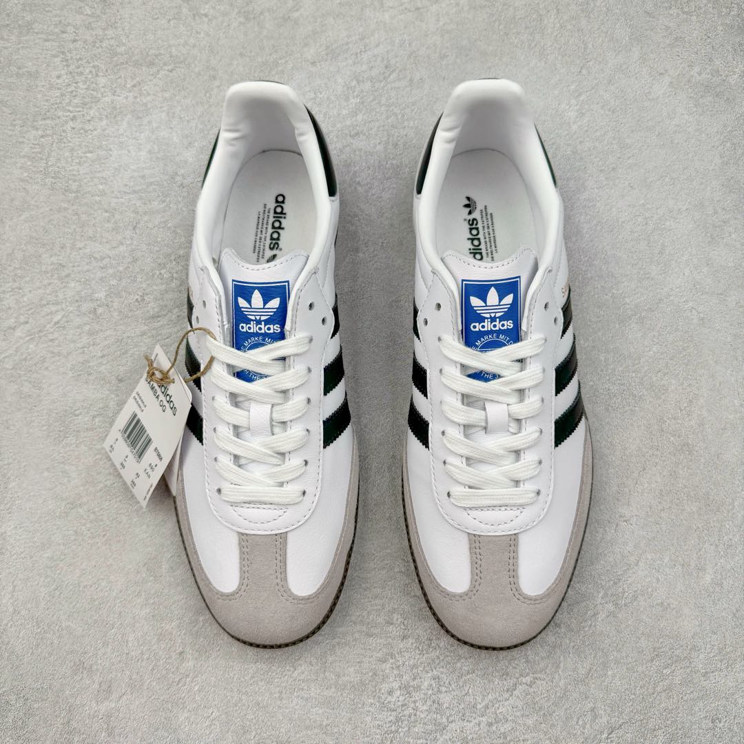 图片[2]-＃SZ纯原 AD Original Samba OG 复古经典轻便板鞋 B75806 原装头层牛皮加持 正确烫金高频细节 原装纳米超迁皮料 独家私模橡胶大底 原盒原配 正确黑色中底布 过宽过胶 这款桑巴鞋展示了高质量的工艺 带有装饰的超锁缝制和无缝的手感 柔软、柔软的皮革造型和标志性的3条纹完成了精致的外观 正规合身鞋带 鞋面上有绒面鞋垫 橡胶鞋底 享受正畸套筒软感 自50年代首次亮相以来就一直在赢得粉丝的青睐尺码：36 36.5 37.5 38 38.5 39 40 40.5 41 42 42.5 43 44 44.5 45-选品中心