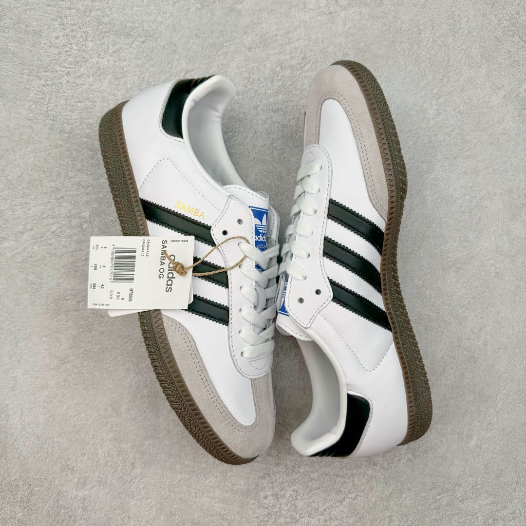 图片[3]-＃SZ纯原 AD Original Samba OG 复古经典轻便板鞋 B75806 原装头层牛皮加持 正确烫金高频细节 原装纳米超迁皮料 独家私模橡胶大底 原盒原配 正确黑色中底布 过宽过胶 这款桑巴鞋展示了高质量的工艺 带有装饰的超锁缝制和无缝的手感 柔软、柔软的皮革造型和标志性的3条纹完成了精致的外观 正规合身鞋带 鞋面上有绒面鞋垫 橡胶鞋底 享受正畸套筒软感 自50年代首次亮相以来就一直在赢得粉丝的青睐尺码：36 36.5 37.5 38 38.5 39 40 40.5 41 42 42.5 43 44 44.5 45-选品中心