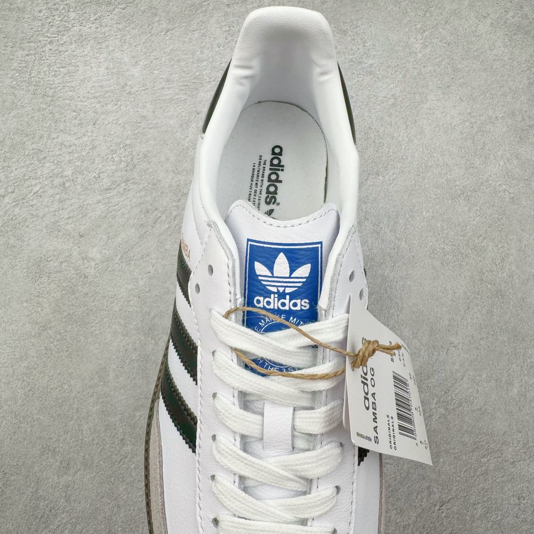 图片[5]-＃SZ纯原 AD Original Samba OG 复古经典轻便板鞋 B75806 原装头层牛皮加持 正确烫金高频细节 原装纳米超迁皮料 独家私模橡胶大底 原盒原配 正确黑色中底布 过宽过胶 这款桑巴鞋展示了高质量的工艺 带有装饰的超锁缝制和无缝的手感 柔软、柔软的皮革造型和标志性的3条纹完成了精致的外观 正规合身鞋带 鞋面上有绒面鞋垫 橡胶鞋底 享受正畸套筒软感 自50年代首次亮相以来就一直在赢得粉丝的青睐尺码：36 36.5 37.5 38 38.5 39 40 40.5 41 42 42.5 43 44 44.5 45-选品中心