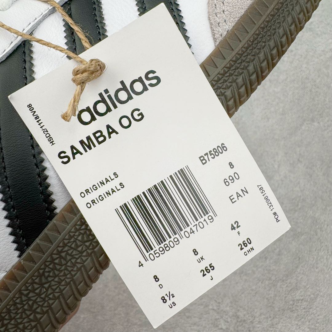 图片[14]-＃SZ纯原 AD Original Samba OG 复古经典轻便板鞋 B75806 原装头层牛皮加持 正确烫金高频细节 原装纳米超迁皮料 独家私模橡胶大底 原盒原配 正确黑色中底布 过宽过胶 这款桑巴鞋展示了高质量的工艺 带有装饰的超锁缝制和无缝的手感 柔软、柔软的皮革造型和标志性的3条纹完成了精致的外观 正规合身鞋带 鞋面上有绒面鞋垫 橡胶鞋底 享受正畸套筒软感 自50年代首次亮相以来就一直在赢得粉丝的青睐尺码：36 36.5 37.5 38 38.5 39 40 40.5 41 42 42.5 43 44 44.5 45-选品中心