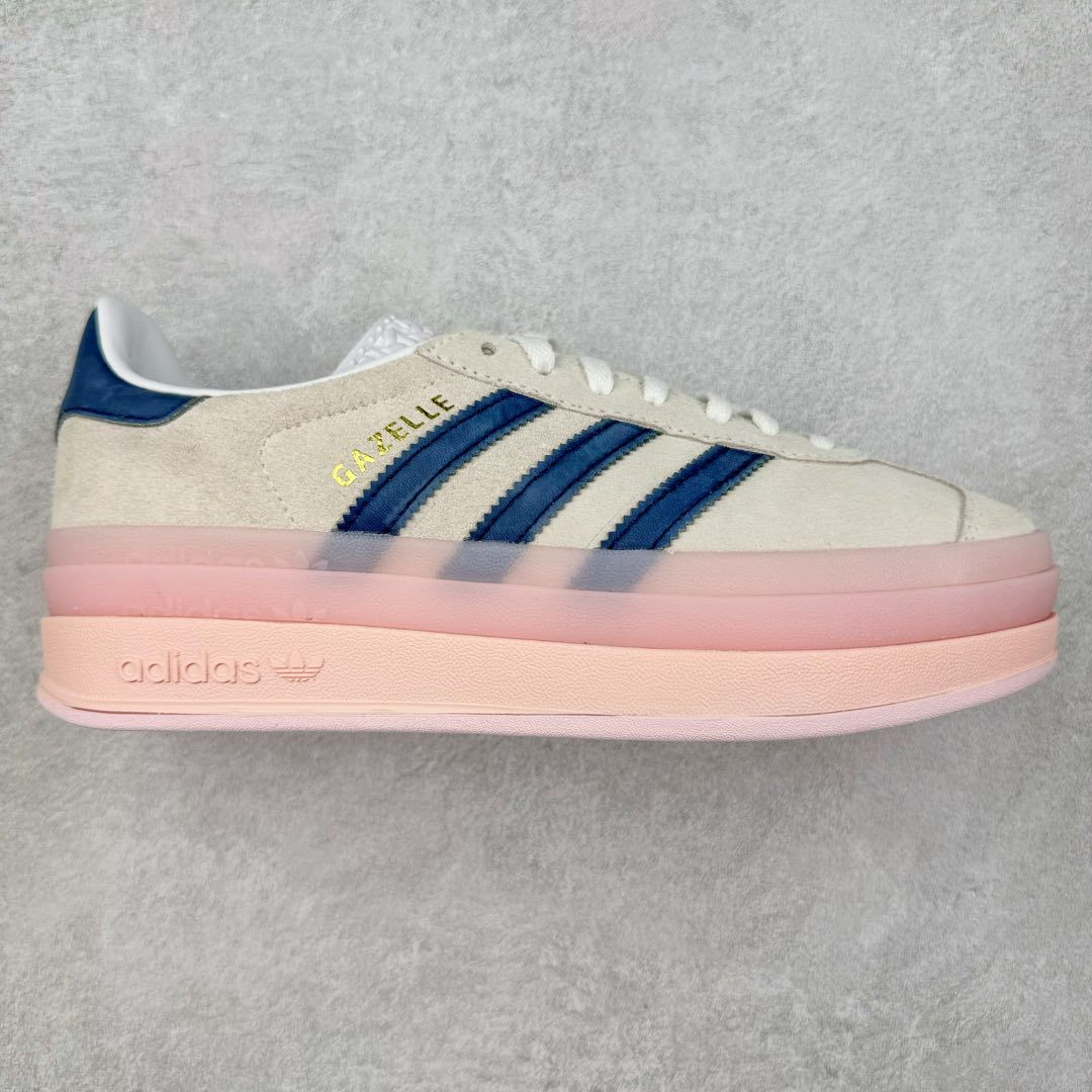 ＃CS纯原 AD Originals Gazelle Bold W 羚羊松糕系列复古百搭厚底增高低帮休闲运动板鞋 IE6508 新的一年就要换新的打扮啦！除了设定变美、健身、减肥等目标外，你已经可以利用鞋子来“偷偷改善身材比例”的愿望了！ 因为有一句话。身高不够。鞋子来凑~赶快入手以下各大运动品牌最新推出的“厚底增高运动鞋”吧。 是最好穿最百搭的长腿神器。 重点是……不仅价格不错～鞋子也不错啊！Originals的Gazelle Bold鞋款打造出「超厚底版本」！延续流线鞋型、经典麂皮材质、白色三条线和侧面烫金标志的复古外型，奶油白鞋底高度直接乘3，出门搭上它，保证一路步步高升。尺码：36 36⅔ 37⅓ 38 38⅔ 39⅓ 40-选品中心