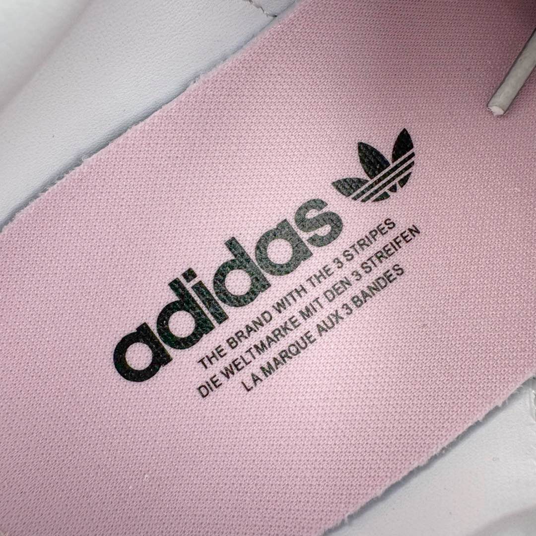 图片[14]-＃CS纯原 AD Originals Gazelle Bold W 羚羊松糕系列复古百搭厚底增高低帮休闲运动板鞋 IE6508 新的一年就要换新的打扮啦！除了设定变美、健身、减肥等目标外，你已经可以利用鞋子来“偷偷改善身材比例”的愿望了！ 因为有一句话。身高不够。鞋子来凑~赶快入手以下各大运动品牌最新推出的“厚底增高运动鞋”吧。 是最好穿最百搭的长腿神器。 重点是……不仅价格不错～鞋子也不错啊！Originals的Gazelle Bold鞋款打造出「超厚底版本」！延续流线鞋型、经典麂皮材质、白色三条线和侧面烫金标志的复古外型，奶油白鞋底高度直接乘3，出门搭上它，保证一路步步高升。尺码：36 36⅔ 37⅓ 38 38⅔ 39⅓ 40-选品中心