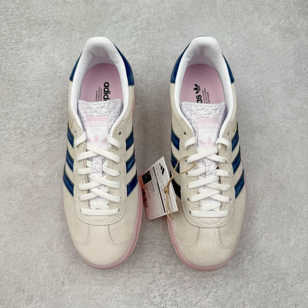 图片[2]-＃CS纯原 AD Originals Gazelle Bold W 羚羊松糕系列复古百搭厚底增高低帮休闲运动板鞋 IE6508 新的一年就要换新的打扮啦！除了设定变美、健身、减肥等目标外，你已经可以利用鞋子来“偷偷改善身材比例”的愿望了！ 因为有一句话。身高不够。鞋子来凑~赶快入手以下各大运动品牌最新推出的“厚底增高运动鞋”吧。 是最好穿最百搭的长腿神器。 重点是……不仅价格不错～鞋子也不错啊！Originals的Gazelle Bold鞋款打造出「超厚底版本」！延续流线鞋型、经典麂皮材质、白色三条线和侧面烫金标志的复古外型，奶油白鞋底高度直接乘3，出门搭上它，保证一路步步高升。尺码：36 36⅔ 37⅓ 38 38⅔ 39⅓ 40-选品中心