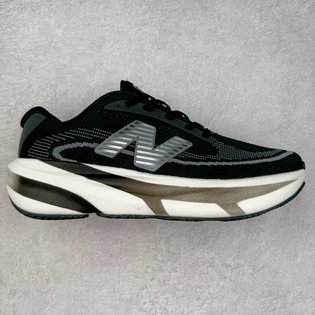 图片[11]-New Balance Fresh Foam X NB1080V5 新百伦系列低帮轻量化厚底健身休闲运动慢跑鞋 近赏｜无论是日常慢跑，还是City Walk，它都可轻松应对提起今年最流行的事情，想必在你所在的城市来一段City Walk，是很多潮男潮女都会做的吧。当时间来到十月，一年中最舒服的时光，无论是慢跑也好，还是City Walk，今天推荐的这双鞋，都可以轻松应对。那就是可以带给你久违的松弛感、治愈你柔软的需要的New Balance Fresh Foam X1080v15。作为New Balance经典跑鞋系列，1080系列可以说凝聚了品牌历来前沿科技与制造匠心。今年的v13版本可谓再度革新。在舒适体验、运动性能以及造型风格三个维度上做到了有机交融。舒适体验一直是1080跑鞋系列带给我们最大的直观感受，加上本就带有严肃跑鞋基因，在今年全新材料配方的Fresh FoamX中底泡棉上则有了不一样的缓震性能，重新定义“踩屎感”。可再生柔软针织鞋面使用可追溯的Repreve再生鞋面材料，柔软透气的鞋面提供绵密的贴合与包裹感，轻量分区橡胶大底分区外底橡胶采用新材料，改进纹路设计，增加前掌外底硬度，提升滚动反馈和传动效率。尺码：40 40.5 41.5 42 42.5 43 44 45-选品中心