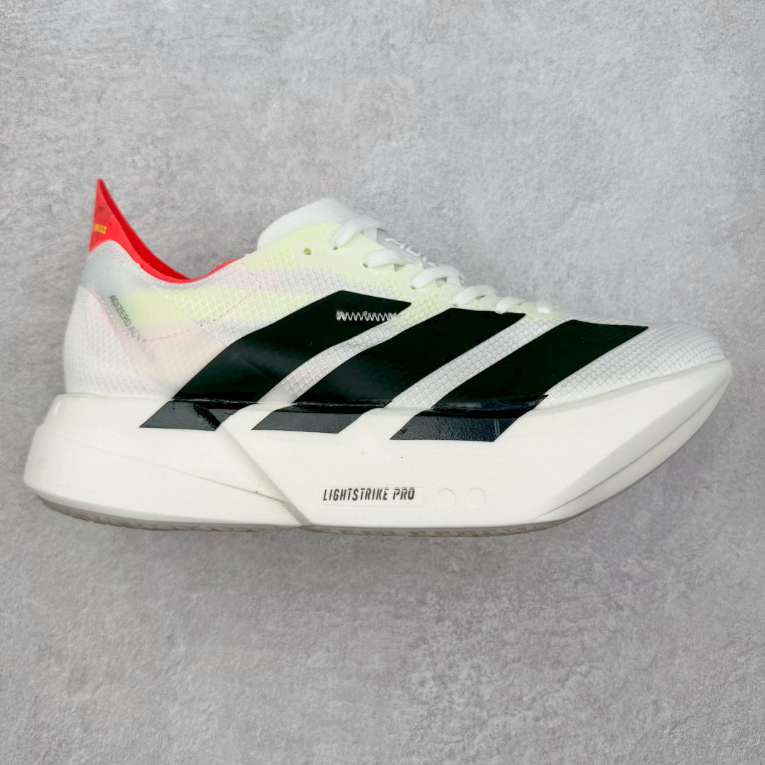 AD Adizero Eva SL M 零度进化版系列低帮轻便透气竞速休闲运动慢跑鞋 JP1094 相信大家对去年 adidas 横空出世的「顶级超跑」adiZero Adios Pro EVO 1 记忆犹新！不仅登顶阿迪史上最轻跑鞋宝座，更在接下来的全球马拉松赛事中，持续书写着惊人成绩，被网友戏称新一代「阿迪神鞋」全网刷屏！极简设计语言与强烈速度感和存在感的鞋侧三线，让人过目不忘，特别种草！其中定位于中长跑训练的 adidas Adizero Evo SL，整体外观造型与 adiZero Adios Pro EVO 1 非常相似。中底配置方面搭载全掌 Lightstrike Pro，鞋面采用透气网面示人，契合日常训练鞋的定位，更加耐用。外底给到了马牌橡胶，及类似上代竞速旗舰 adidas Adizero Adios Pro 3 区域分布。整体看下来无论是外观的鲜明辨识度，还是配置的扎实程度都很顶。尺码：36 36⅔ 37⅓ 38 38⅔ 39⅓ 40 40⅔ 41⅓ 42 42⅔ 43⅓ 44 45-选品中心