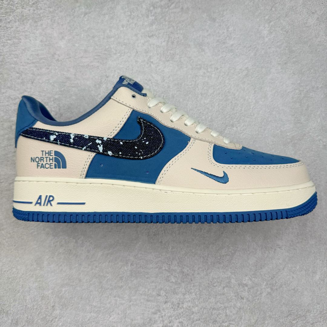 NK Air Force 1´07 Low 空军一号低帮百搭休闲运动板鞋 KK1988-021 柔软、弹性十足的缓震性能和出色的中底设计 横跨复古与现代的外型结合 造就出风靡全球 三十多年的Force 1 直到今天还深受青睐 尺码：36 36.5 37.5 38 38.5 39 40 40.5 41 42 42.5 43 44 44.5 45-选品中心