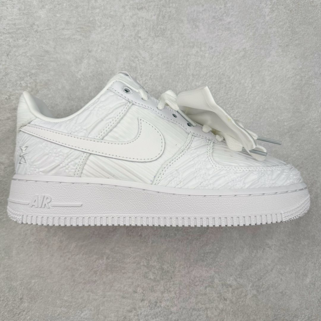 NK Air Force 1´07 Low 空军一号低帮百搭休闲运动板鞋 DV4244-111 柔软、弹性十足的缓震性能和出色的中底设计 横跨复古与现代的外型结合 造就出风靡全球 三十多年的Force 1 直到今天还深受青睐 尺码：36 36.5 37.5 38 38.5 39 40 40.5 41 42 42.5 43 44 44.5 45-选品中心