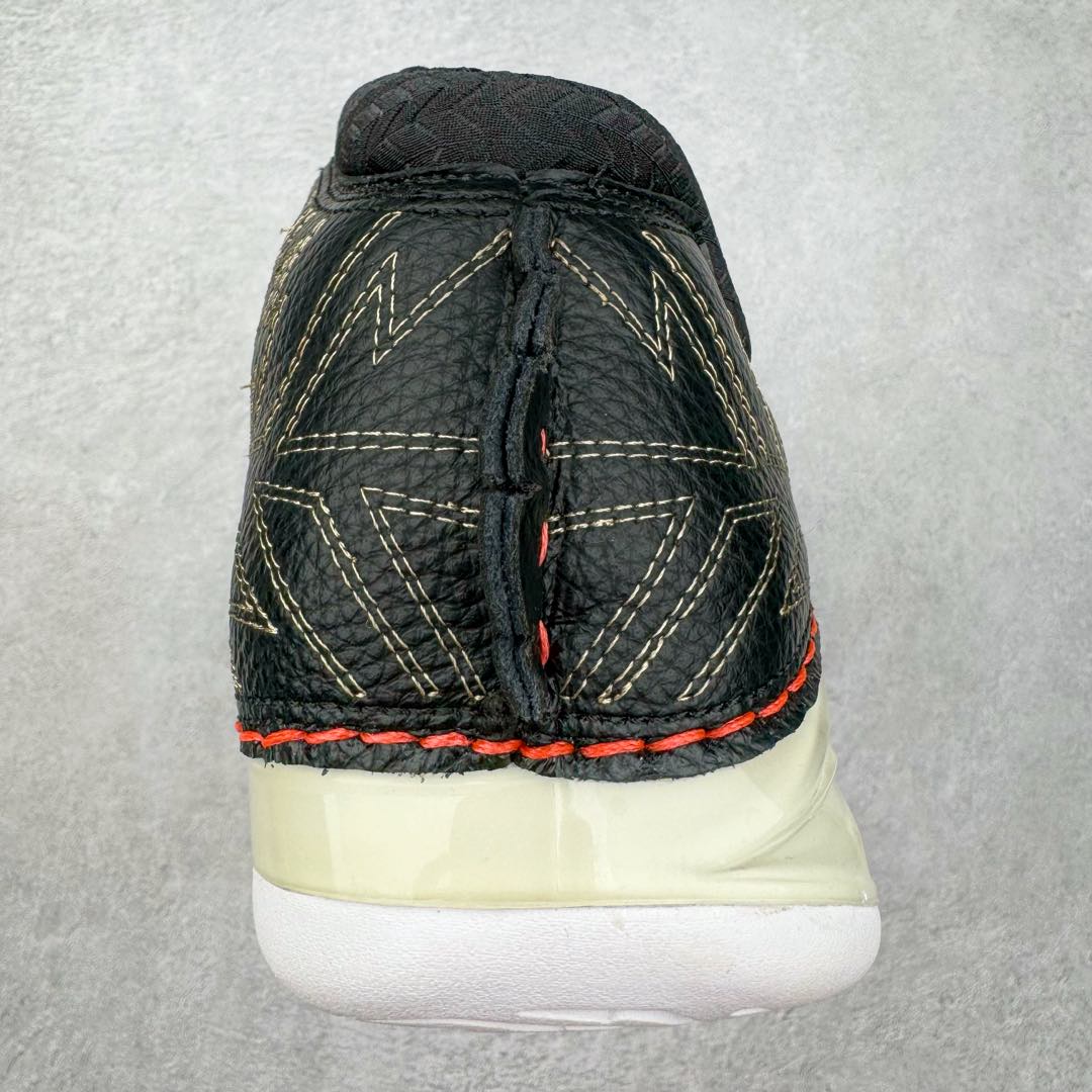 图片[8]-Air Jordan XX3 OG 迈克尔·乔丹高帮复古休闲文化运动篮球鞋 CZ6222-001 原楦开发版型 采用厚实荔枝纹仿牛皮组合牛剖革鞋面材质 中底搭载仿塑纤中板缓震 缜密中底拉帮工艺 搭载一次压模成形 Phylon中底 外置高性能环抱式TPU组合防滑耐磨橡胶大底 AJ23在诞生以前被称为AJ系列最后一代以数字命名的球鞋 所以在设计上格外用心 体现出绅士的儒雅风格 鞋舌上带有雕花细节设计 大面积TPU稳定托盘 鞋面缝有三维走线 鞋头有MJ本人签名印字 Phylon中底 全掌Zoom Air缓震科技 外底纹路为MJ本人放大的指纹 尺码：40 40.5 41 42 42.5 43 44 44.5 45 46 47.5-选品中心