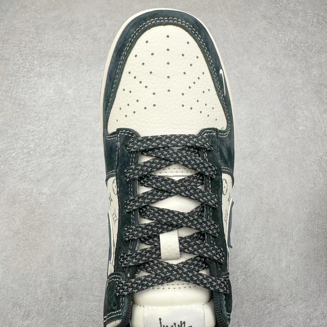 图片[4]-NK Dunk Low 定制配色 XX3168-212 大厂出品 极力推荐 原装头层材料 独家版型蒸餾加工帶來的是更好的视觉和脚感体验大厂纯原品质出货 清洁度 电绣工艺 皮料切割干净无任何毛边 细节完美 尺码：36 36.5 37.5 38 38.5 39 40 40.5 41 42 42.5 43 44 44.5 45 46 47.5-选品中心