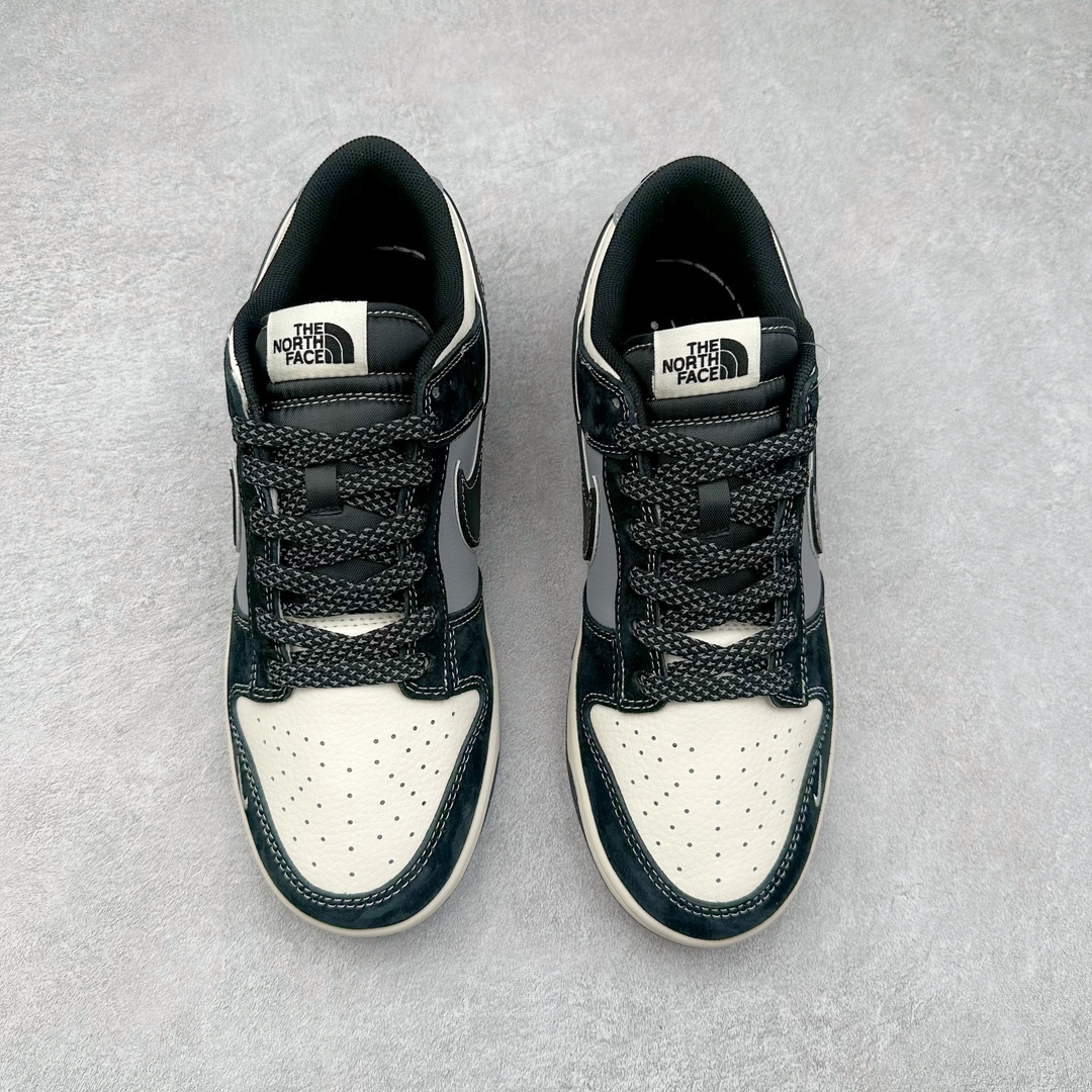 图片[2]-NK Dunk Low 定制配色 XS1086-005 大厂出品 极力推荐 原装头层材料 独家版型蒸餾加工帶來的是更好的视觉和脚感体验大厂纯原品质出货 清洁度 电绣工艺 皮料切割干净无任何毛边 细节完美 尺码：36 36.5 37.5 38 38.5 39 40 40.5 41 42 42.5 43 44 44.5 45 46 47.5-选品中心