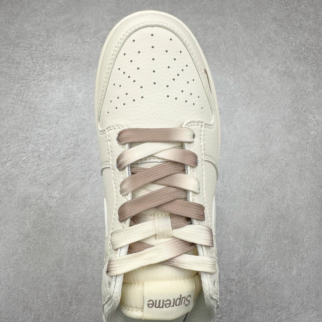 图片[4]-NK Dunk Low 定制配色 BB8675-113 大厂出品 极力推荐 原装头层材料 独家版型蒸餾加工帶來的是更好的视觉和脚感体验大厂纯原品质出货 清洁度 电绣工艺 皮料切割干净无任何毛边 细节完美 尺码：36 36.5 37.5 38 38.5 39 40 40.5 41 42 42.5 43 44 44.5 45 46 47.5-选品中心