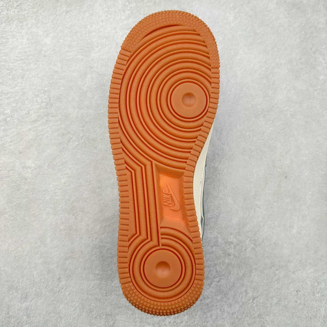 图片[9]-NK Air Force 1´07 Low 空军一号低帮百搭休闲运动板鞋 XZ9688-101 柔软、弹性十足的缓震性能和出色的中底设计 横跨复古与现代的外型结合 造就出风靡全球 三十多年的Force 1 直到今天还深受青睐 尺码：36 36.5 37.5 38 38.5 39 40 40.5 41 42 42.5 43 44 44.5 45-选品中心