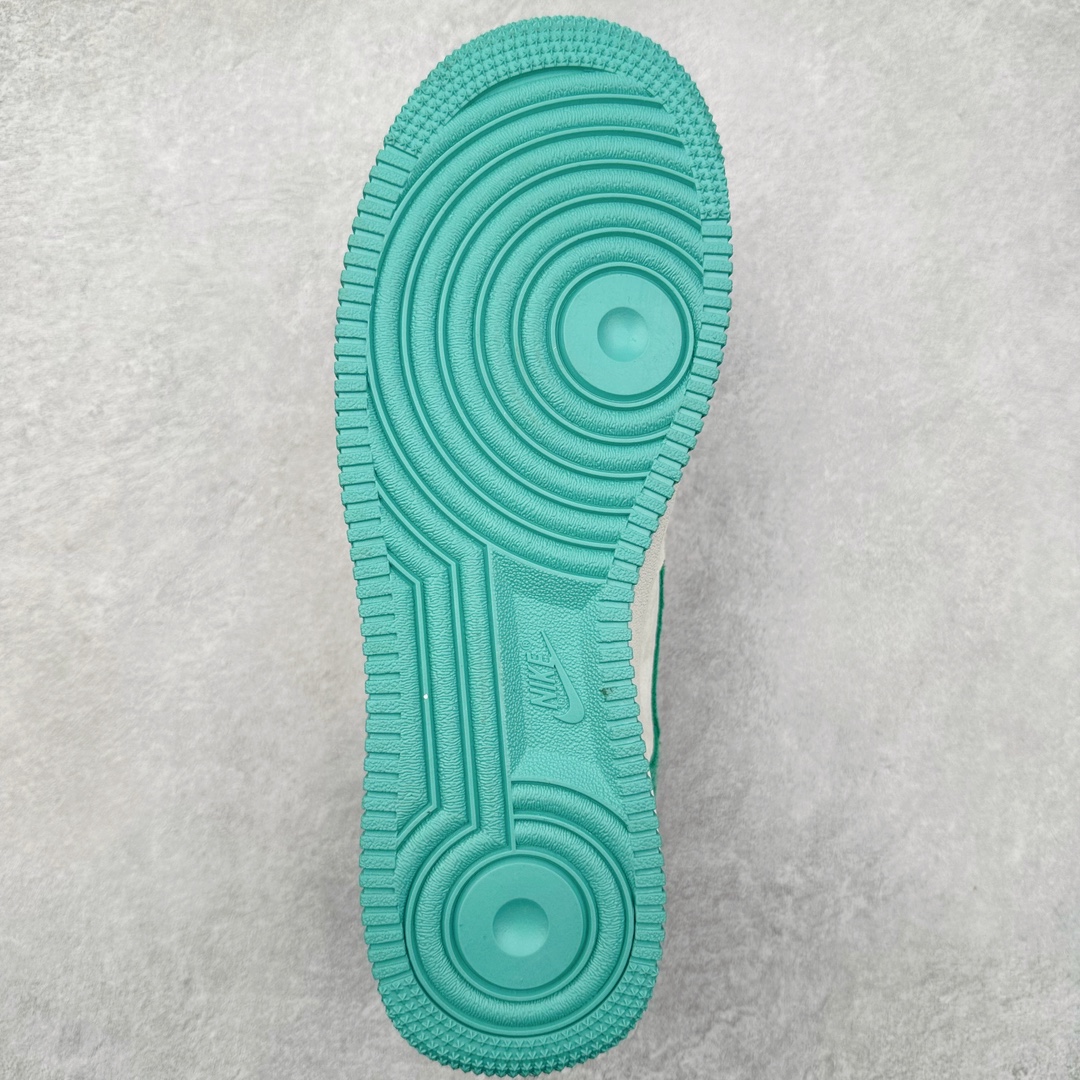 图片[9]-NK Air Force 1´07 Low 空军一号低帮百搭休闲运动板鞋 DF0188-010 柔软、弹性十足的缓震性能和出色的中底设计 横跨复古与现代的外型结合 造就出风靡全球 三十多年的Force 1 直到今天还深受青睐 尺码：36 36.5 37.5 38 38.5 39 40 40.5 41 42 42.5 43 44 44.5 45-选品中心