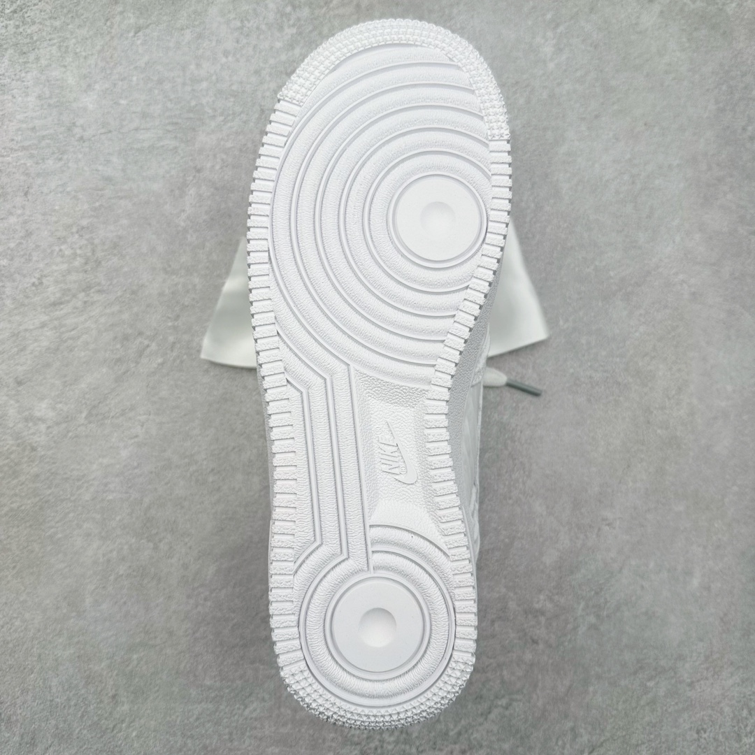 图片[9]-NK Air Force 1´07 Low 空军一号低帮百搭休闲运动板鞋 DV4244-111 柔软、弹性十足的缓震性能和出色的中底设计 横跨复古与现代的外型结合 造就出风靡全球 三十多年的Force 1 直到今天还深受青睐 尺码：36 36.5 37.5 38 38.5 39 40 40.5 41 42 42.5 43 44 44.5 45-选品中心