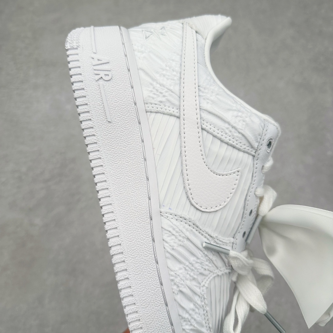 图片[6]-NK Air Force 1´07 Low 空军一号低帮百搭休闲运动板鞋 DV4244-111 柔软、弹性十足的缓震性能和出色的中底设计 横跨复古与现代的外型结合 造就出风靡全球 三十多年的Force 1 直到今天还深受青睐 尺码：36 36.5 37.5 38 38.5 39 40 40.5 41 42 42.5 43 44 44.5 45-选品中心