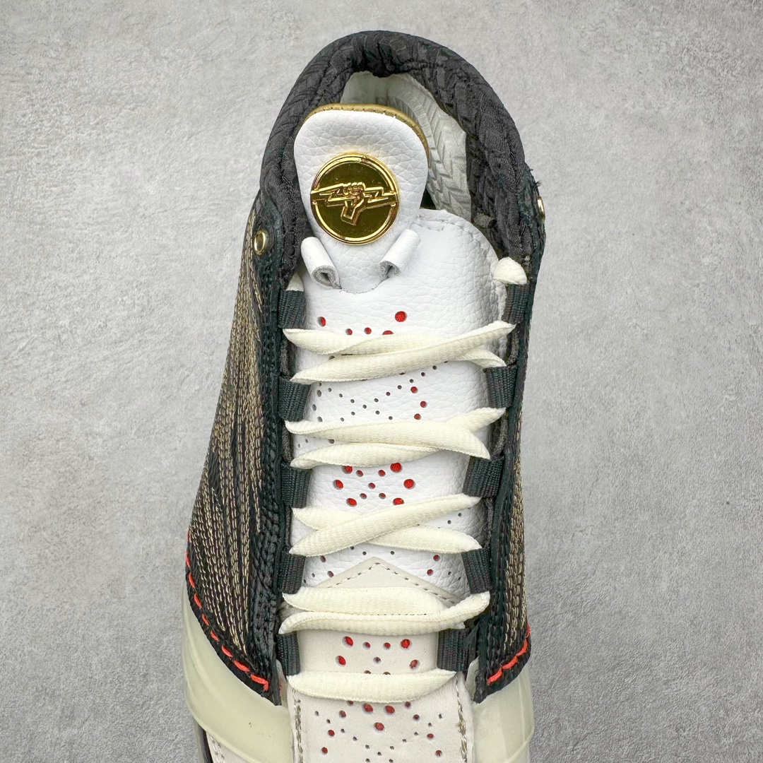 图片[5]-Air Jordan XX3 OG 迈克尔·乔丹高帮复古休闲文化运动篮球鞋 CZ6222-001 原楦开发版型 采用厚实荔枝纹仿牛皮组合牛剖革鞋面材质 中底搭载仿塑纤中板缓震 缜密中底拉帮工艺 搭载一次压模成形 Phylon中底 外置高性能环抱式TPU组合防滑耐磨橡胶大底 AJ23在诞生以前被称为AJ系列最后一代以数字命名的球鞋 所以在设计上格外用心 体现出绅士的儒雅风格 鞋舌上带有雕花细节设计 大面积TPU稳定托盘 鞋面缝有三维走线 鞋头有MJ本人签名印字 Phylon中底 全掌Zoom Air缓震科技 外底纹路为MJ本人放大的指纹 尺码：40 40.5 41 42 42.5 43 44 44.5 45 46 47.5-选品中心